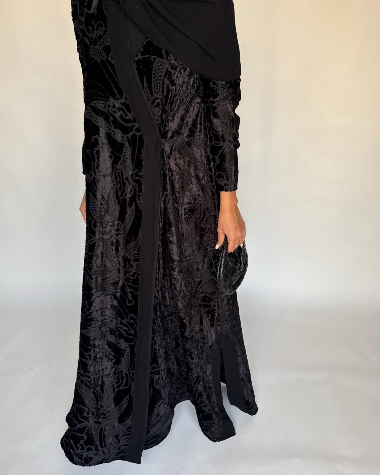 A483 - Black Pattern Velvet Abaya