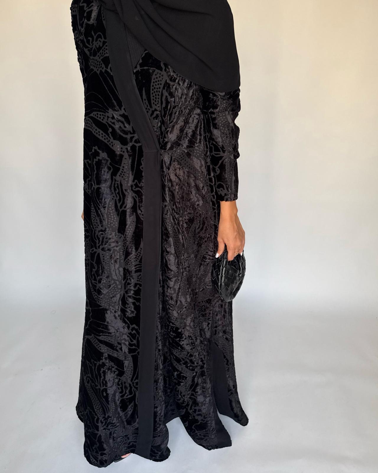 A483 - Black Pattern Velvet Abaya