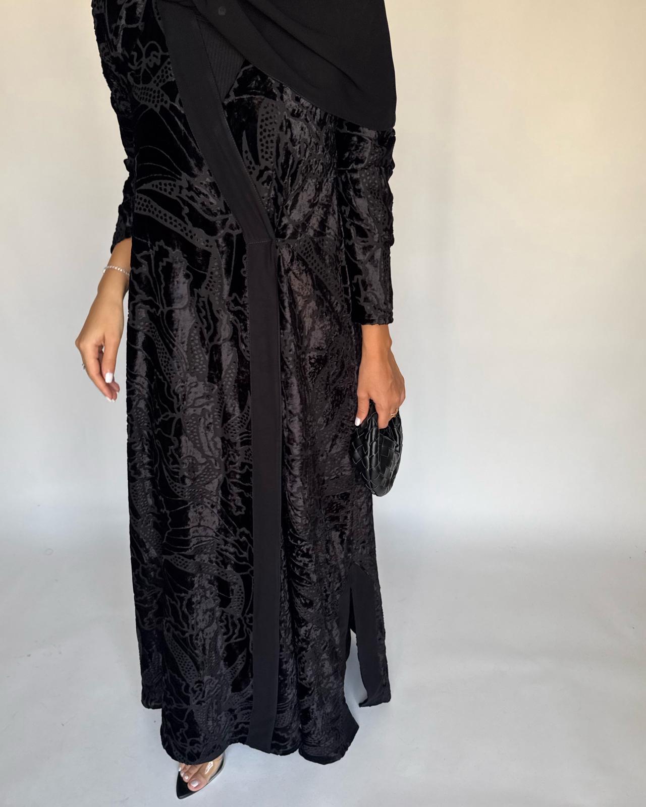 A483 - Black Pattern Velvet Abaya