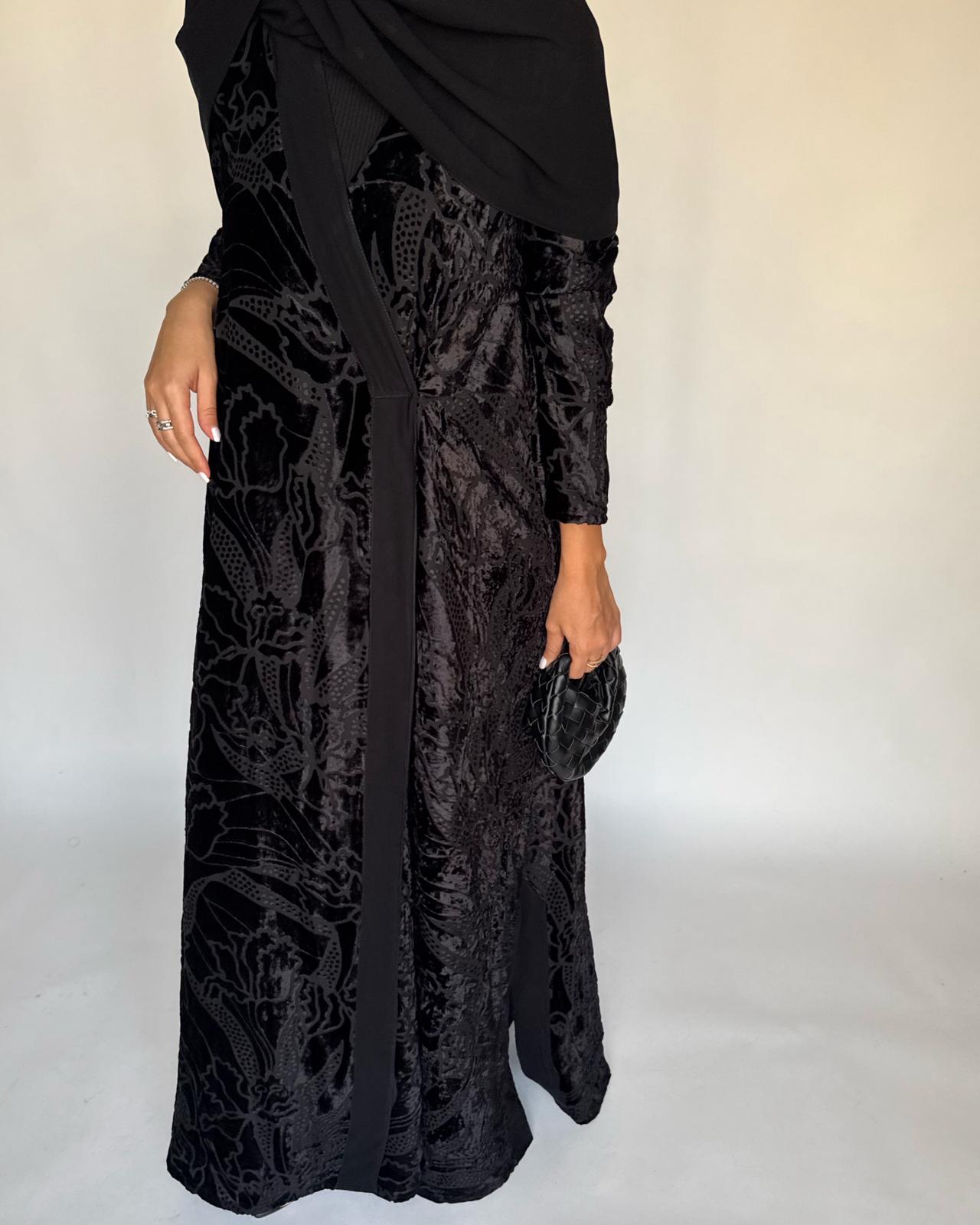 A483 - Black Pattern Velvet Abaya