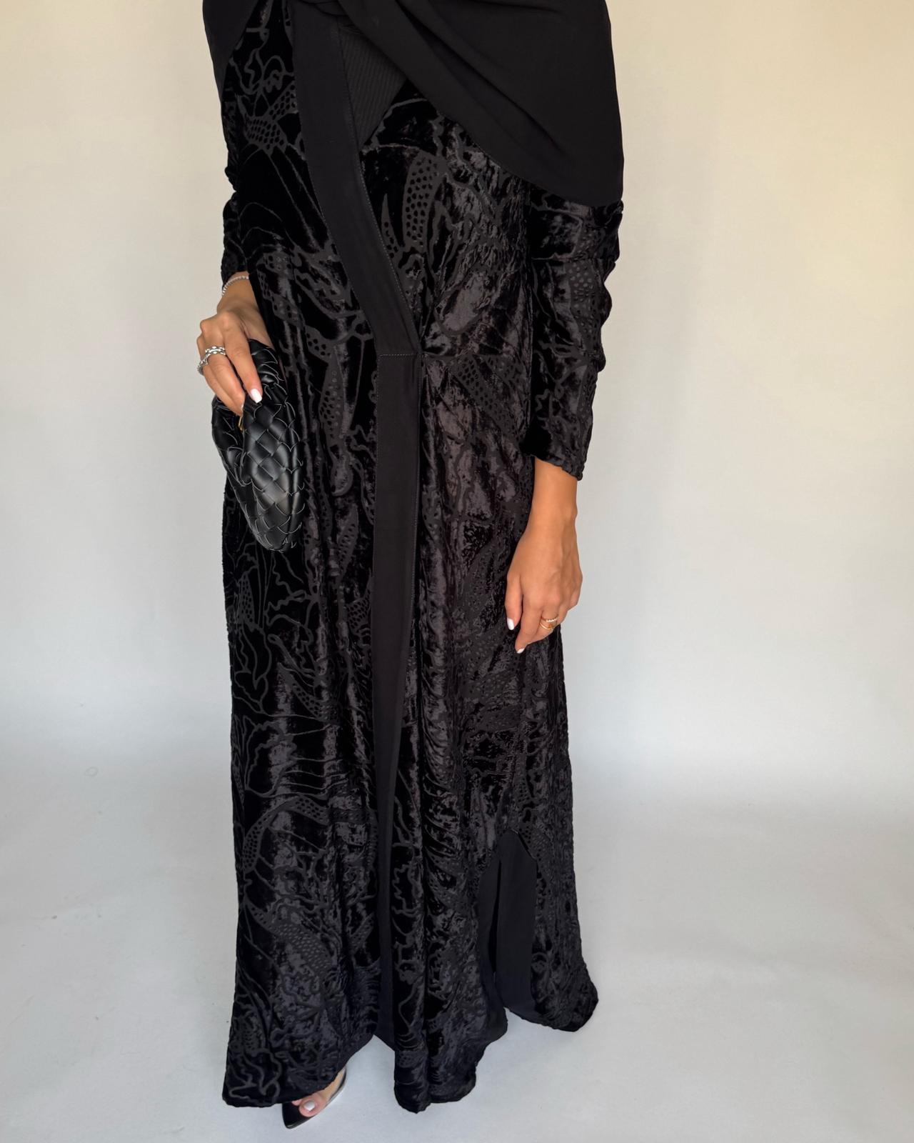 A483 - Black Pattern Velvet Abaya