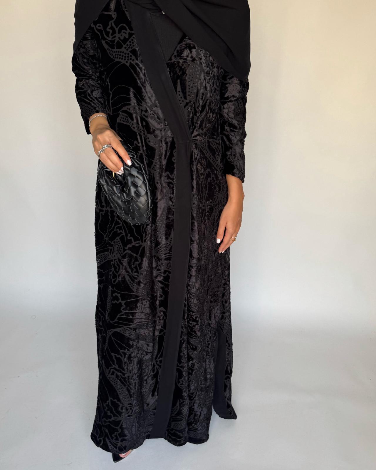 A483 - Black Pattern Velvet Abaya