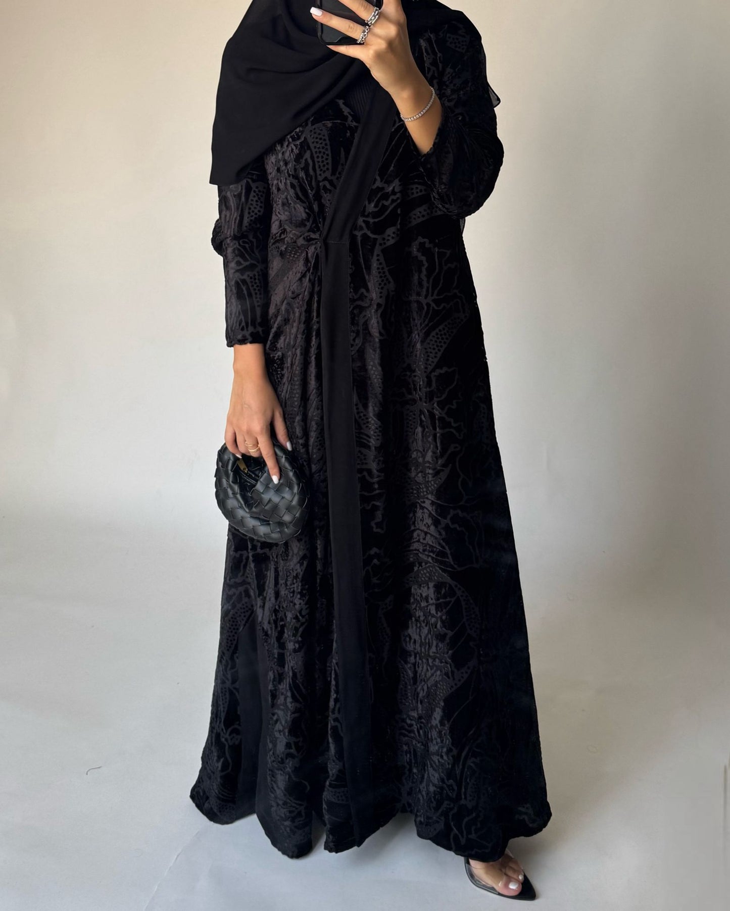 A483 - Black Pattern Velvet Abaya