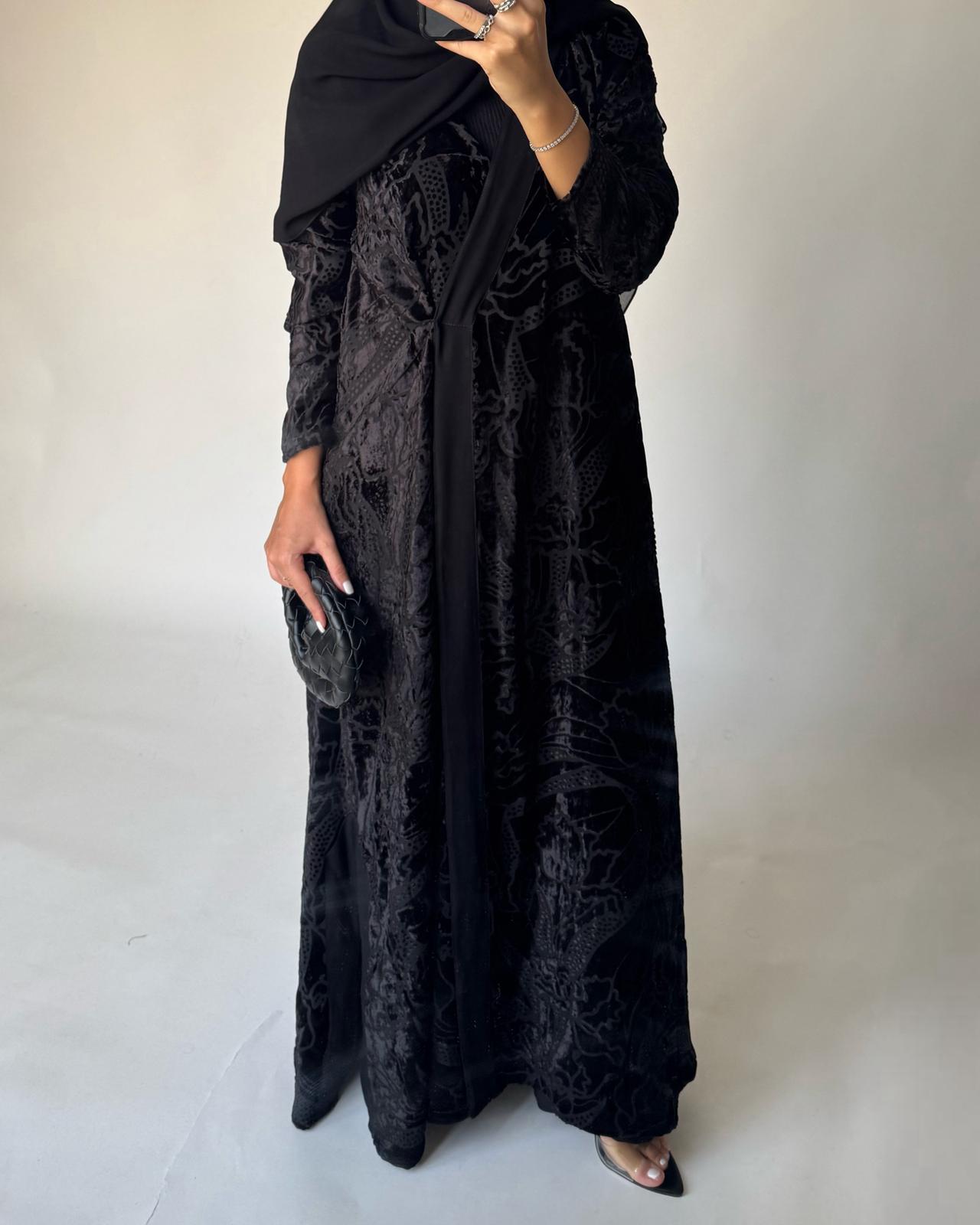 A483 - Black Pattern Velvet Abaya