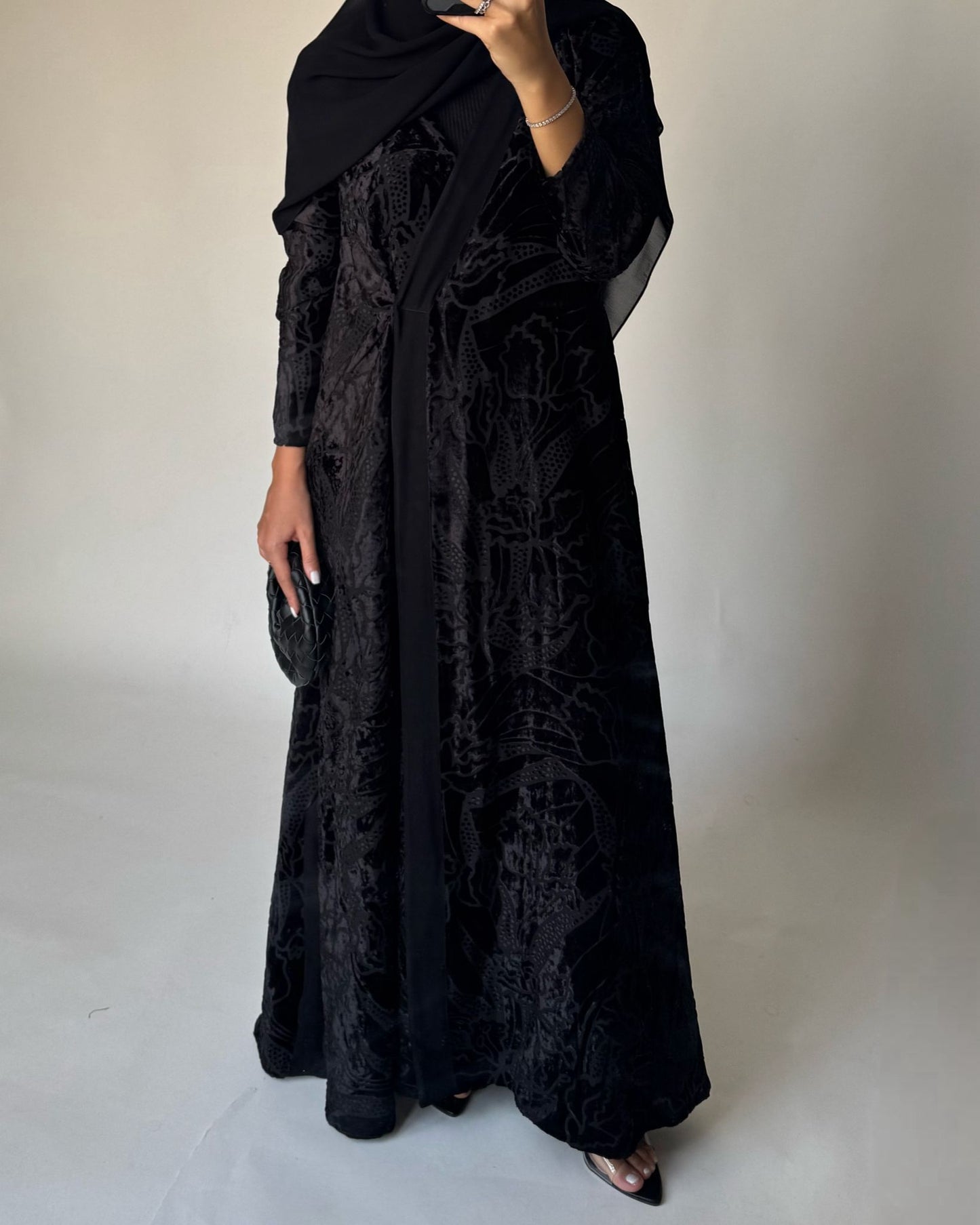 A483 - Black Pattern Velvet Abaya