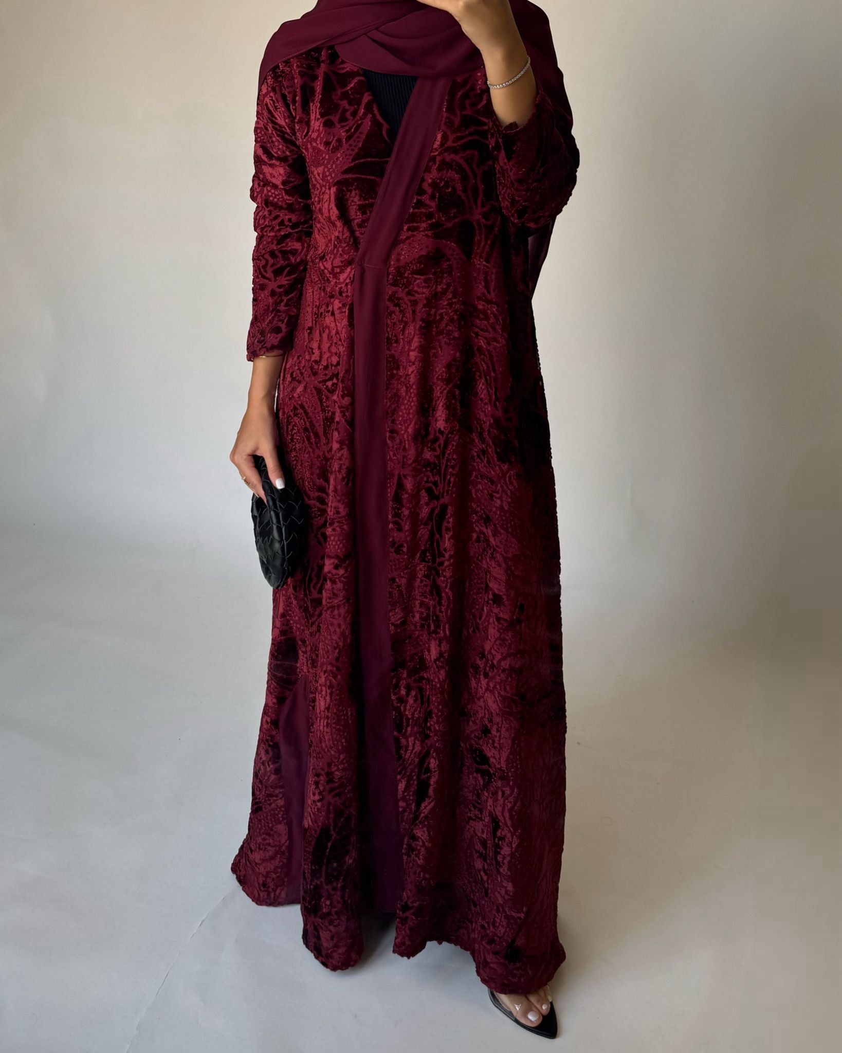 A481 - Maroon Pattern Velvet Abaya