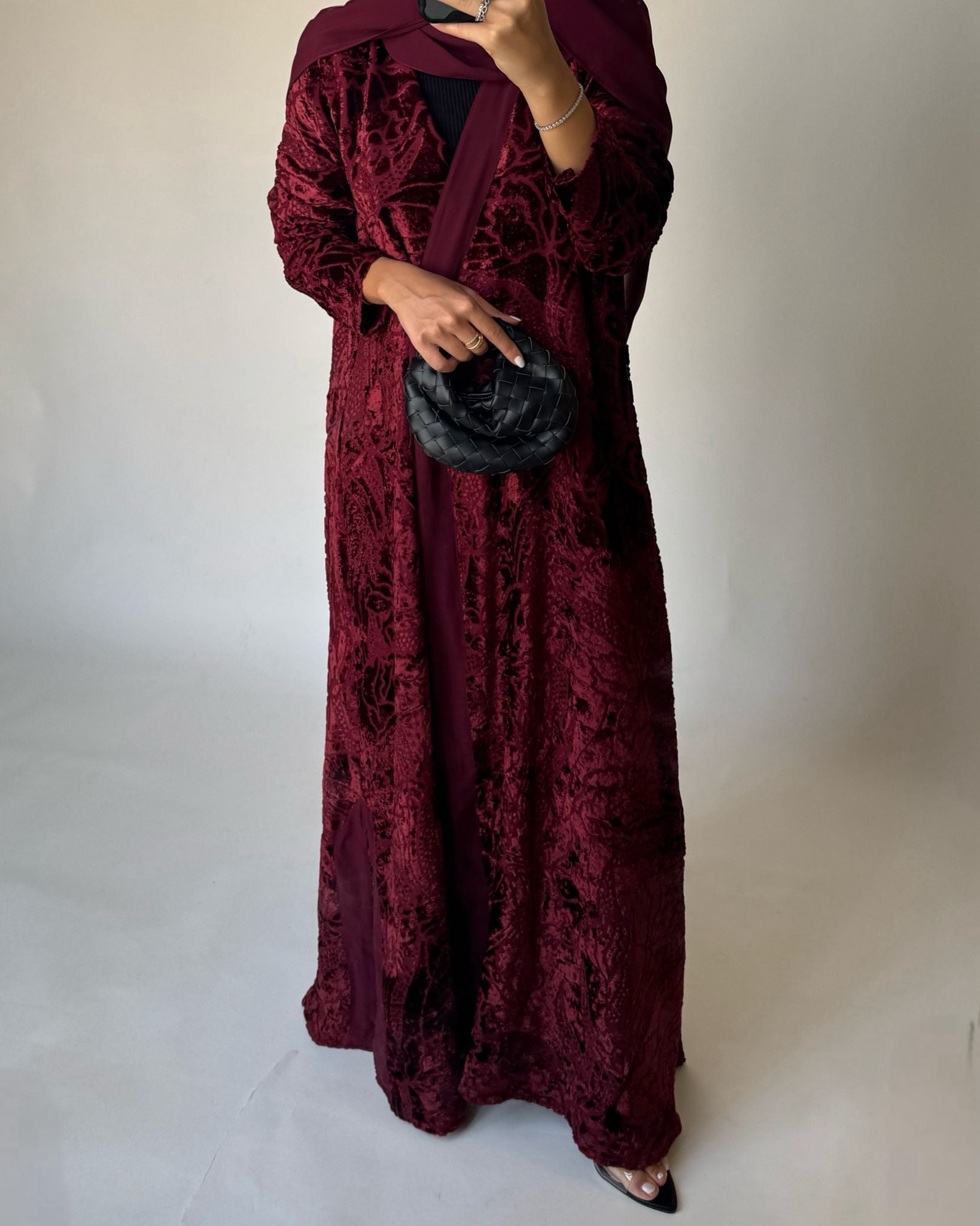 A481 - Maroon Pattern Velvet Abaya