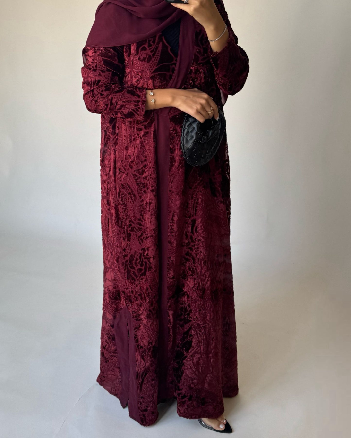 A481 - Maroon Pattern Velvet Abaya