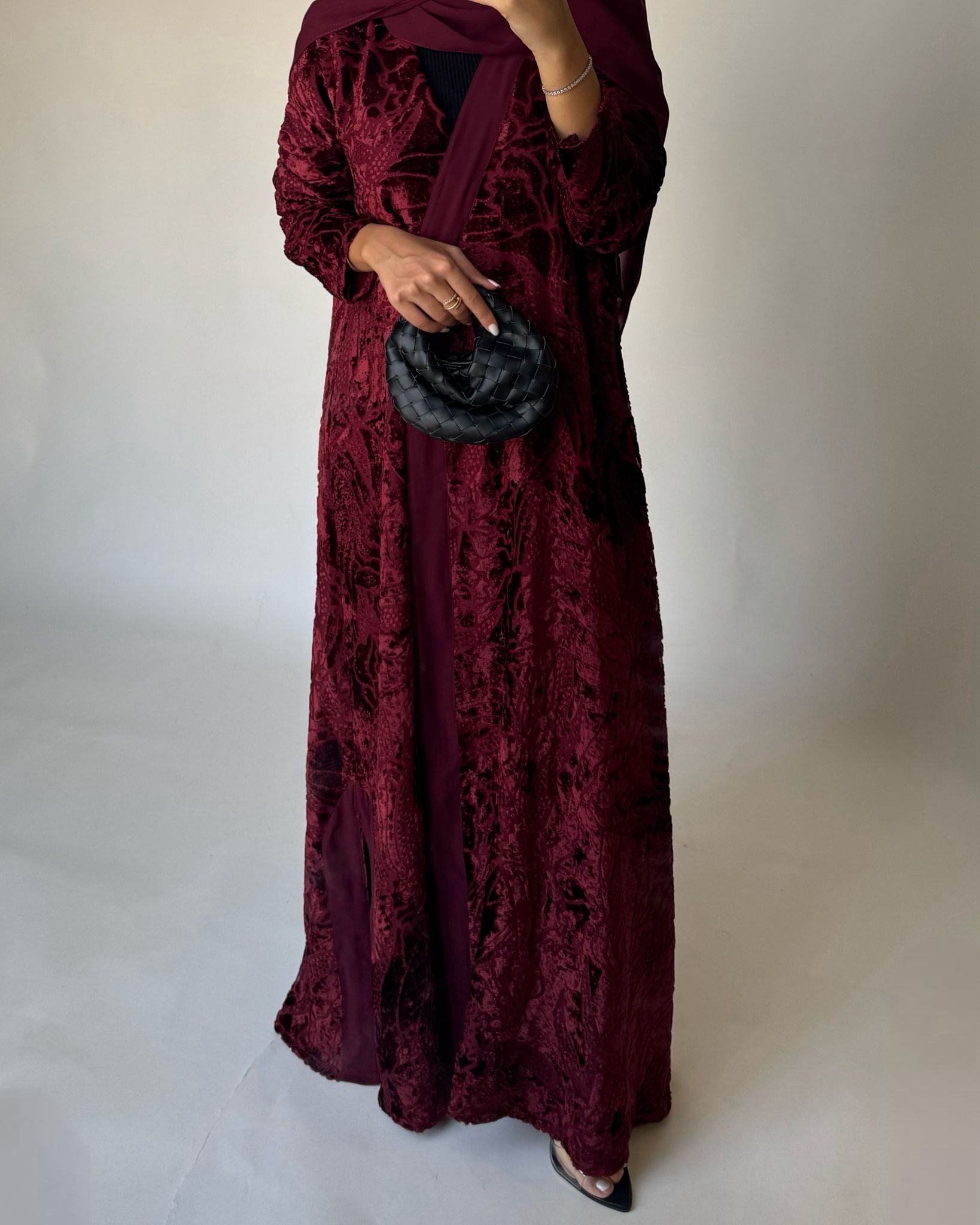 A481 - Maroon Pattern Velvet Abaya