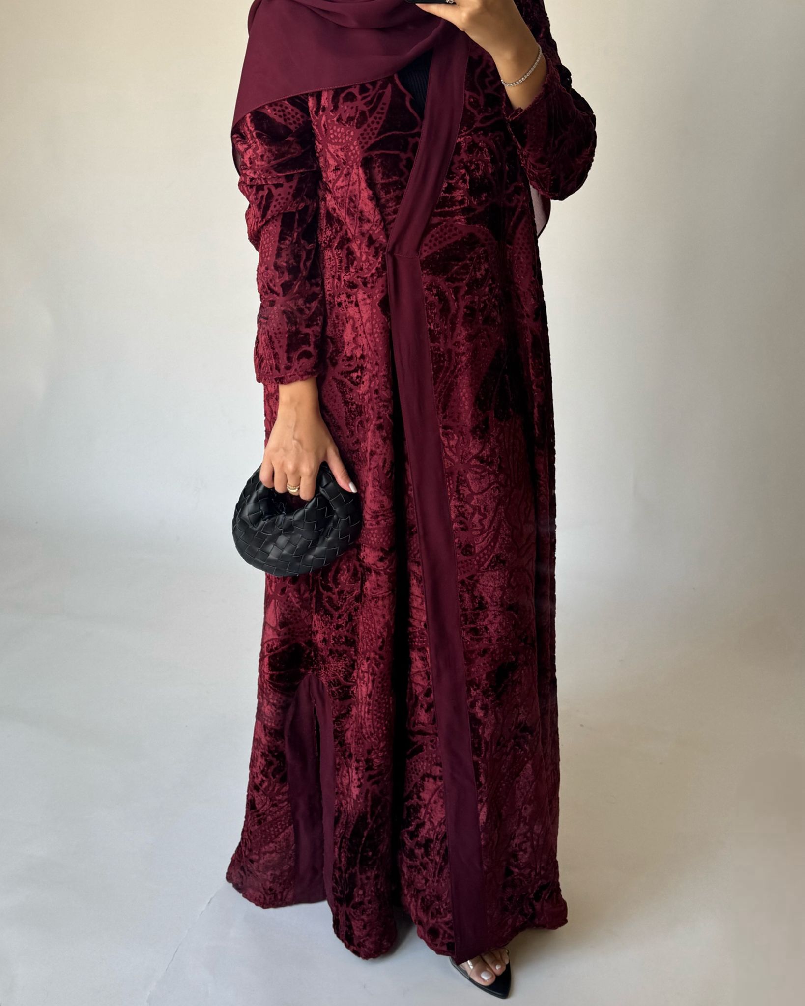 A481 - Maroon Pattern Velvet Abaya