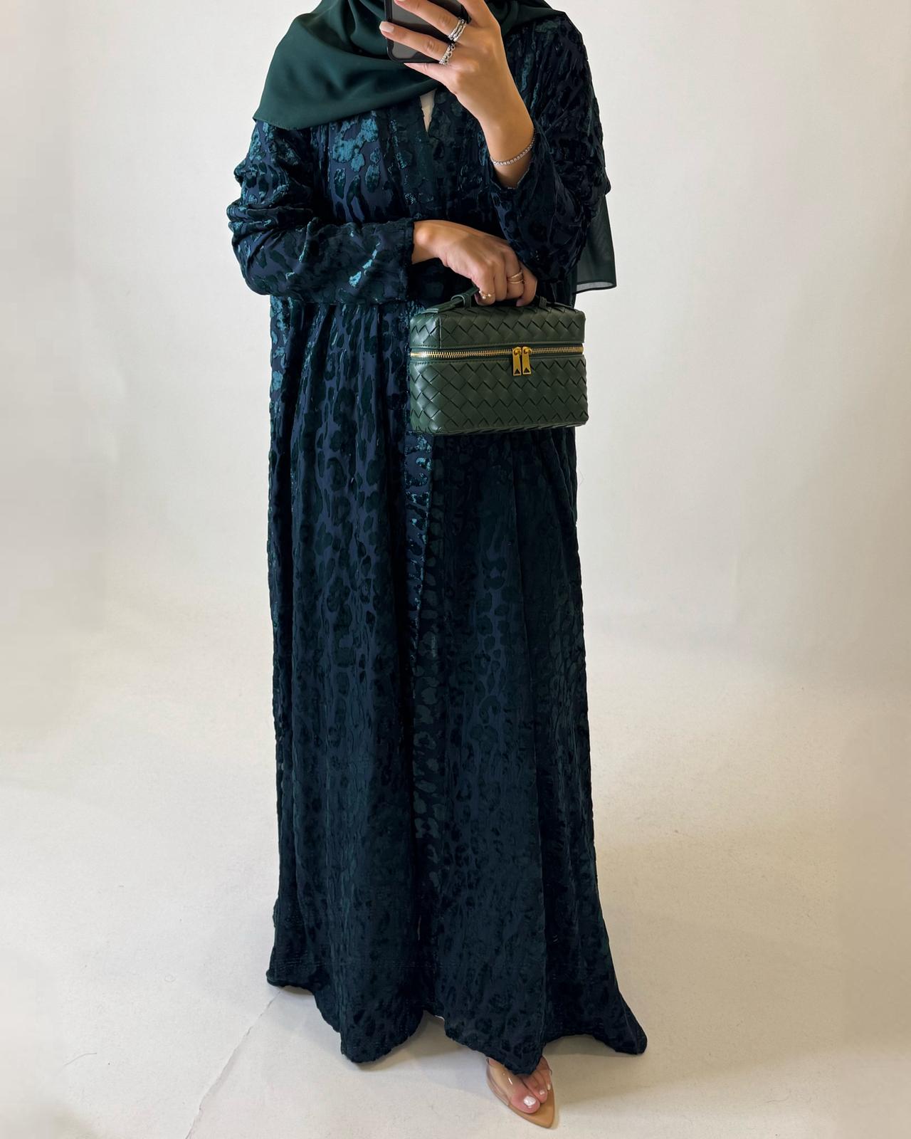 A489 - Navy Blue & Green Leopard Pattern Velvet Abaya