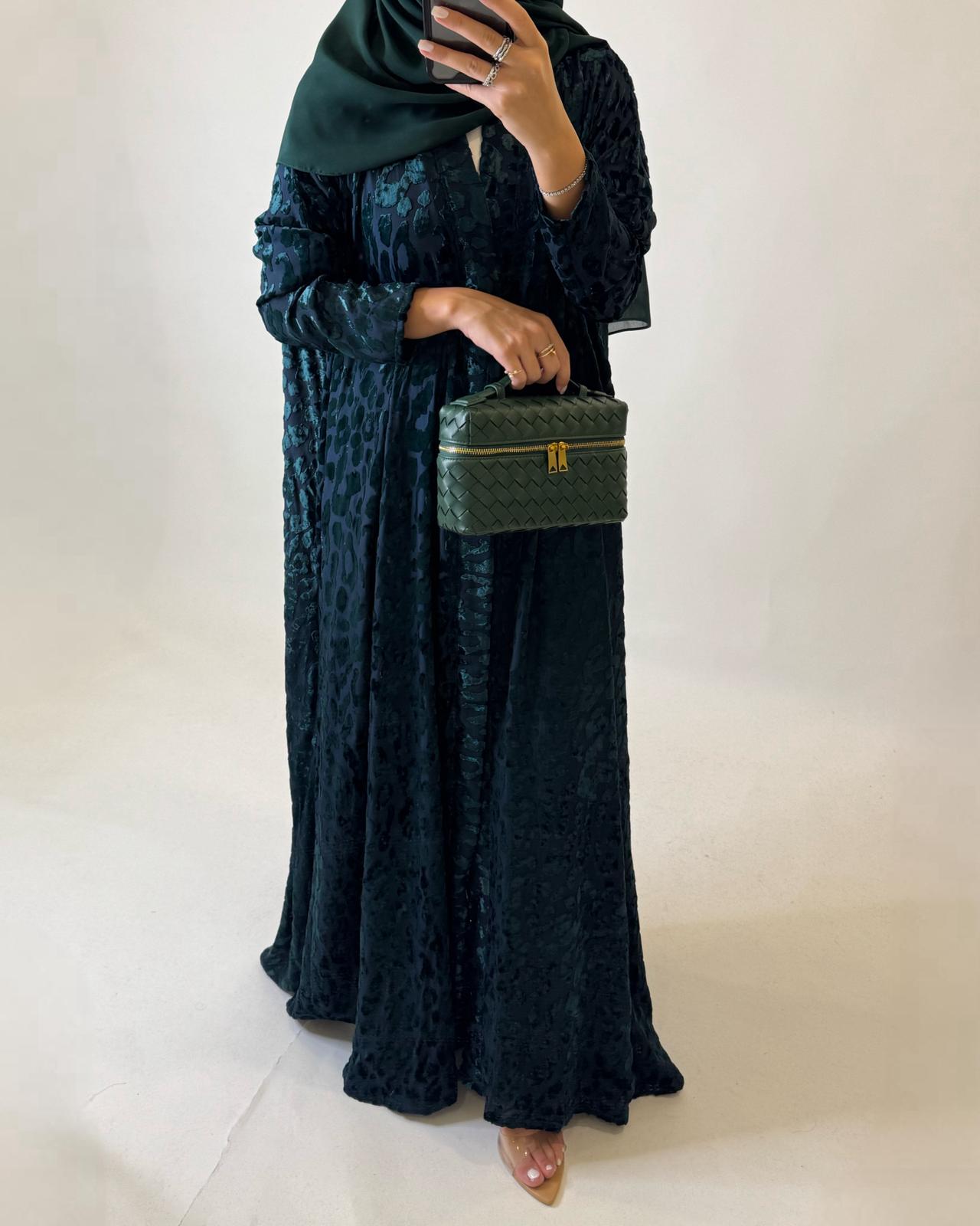A489 - Navy Blue & Green Leopard Pattern Velvet Abaya