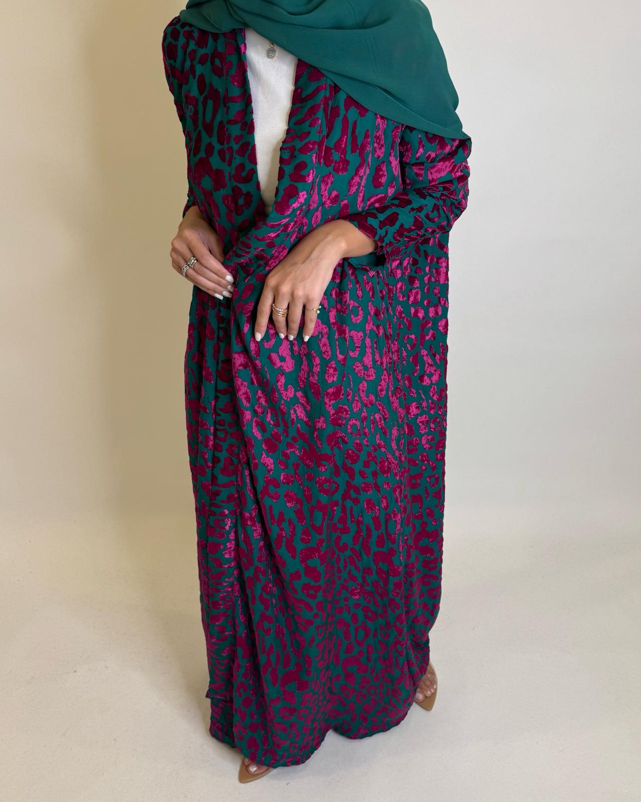 A486 - Green & Pink Leopard Pattern Velvet Abaya