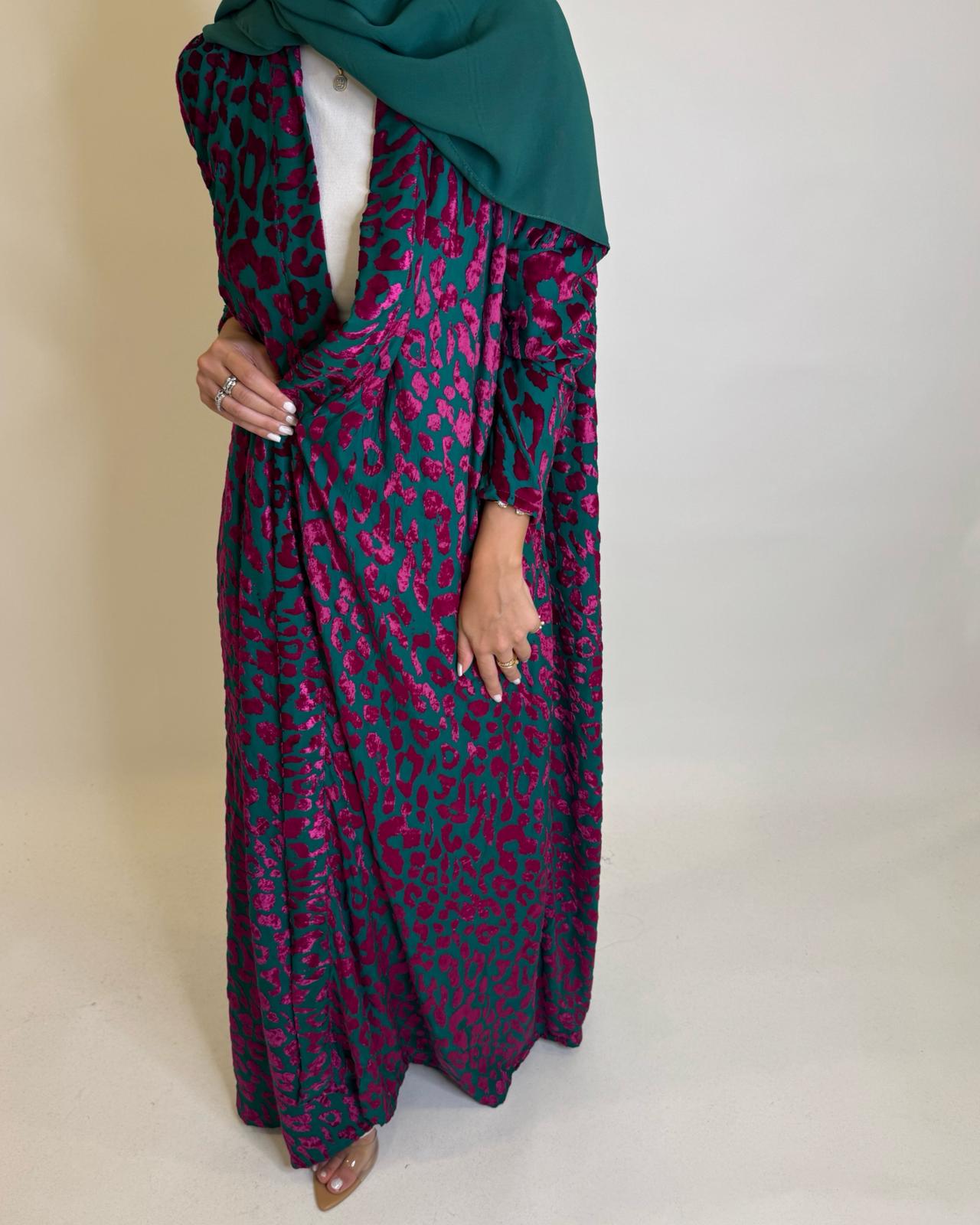 A486 - Green & Pink Leopard Pattern Velvet Abaya