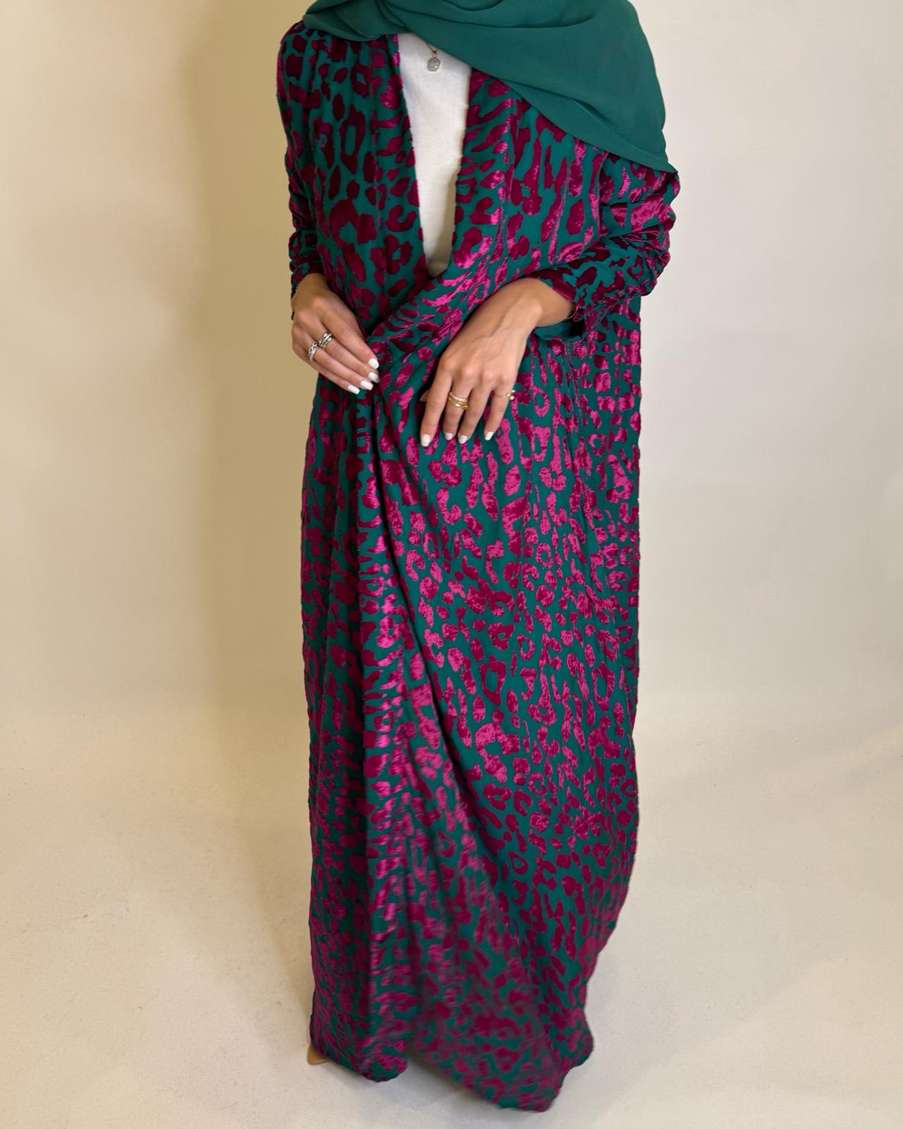 A486 - Green & Pink Leopard Pattern Velvet Abaya