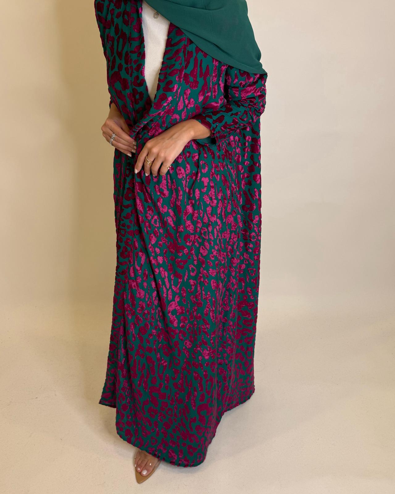 A486 - Green & Pink Leopard Pattern Velvet Abaya