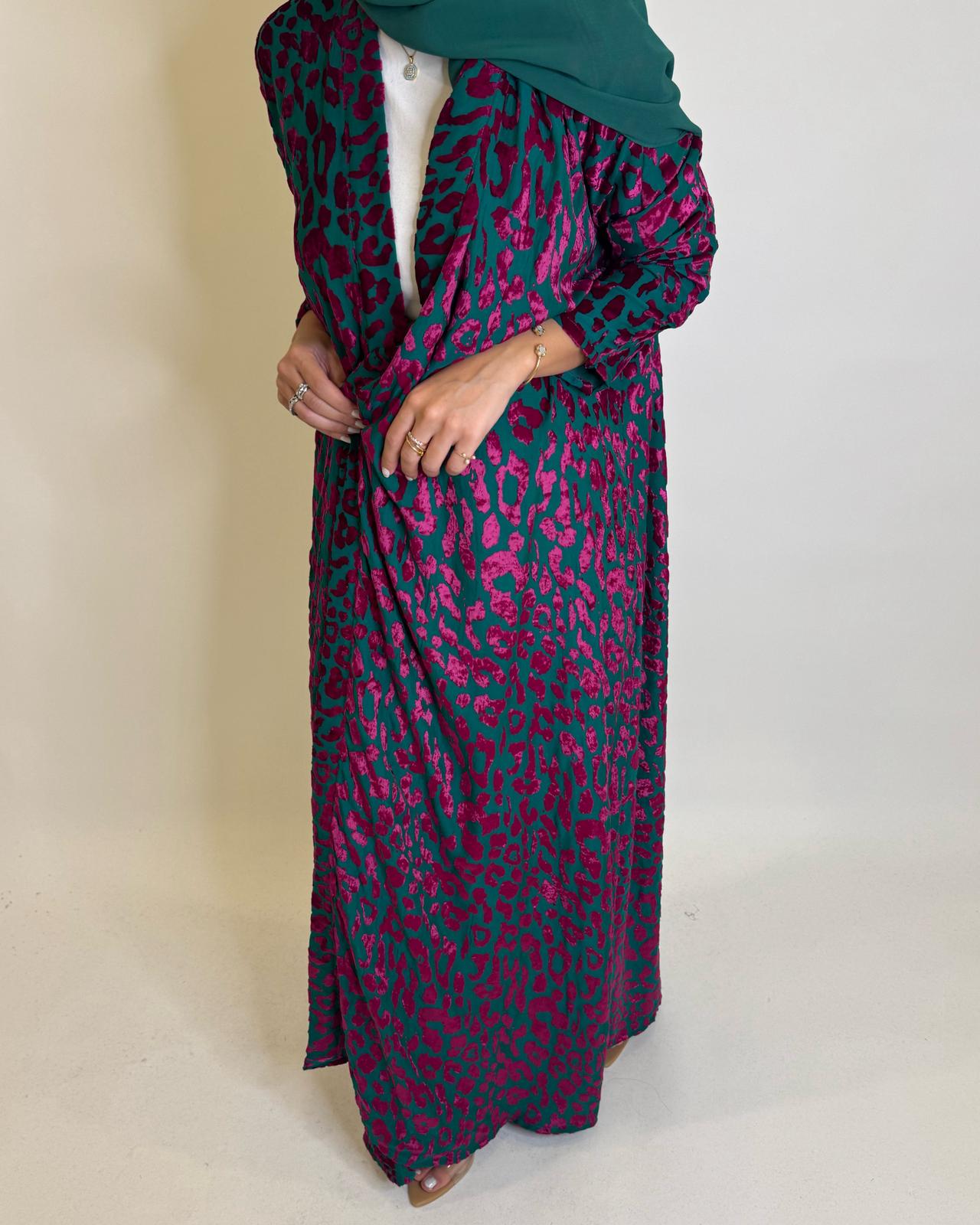 A486 - Green & Pink Leopard Pattern Velvet Abaya