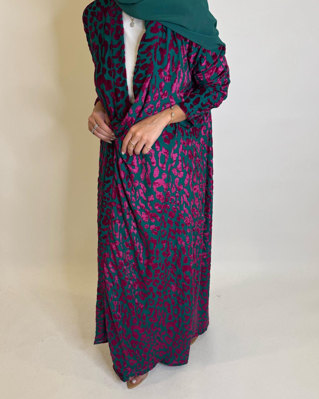 A486 - Green & Pink Leopard Pattern Velvet Abaya