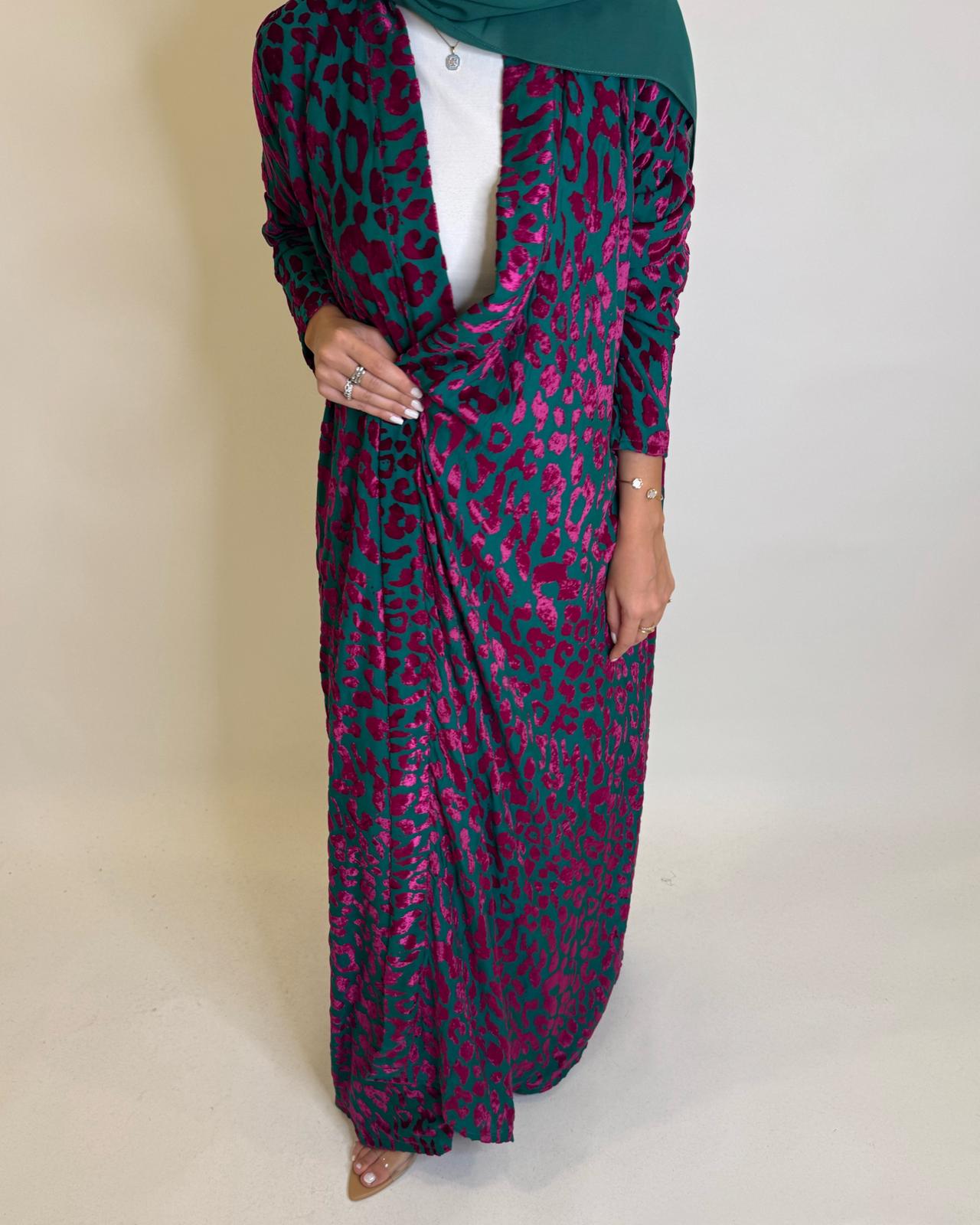 A486 - Green & Pink Leopard Pattern Velvet Abaya