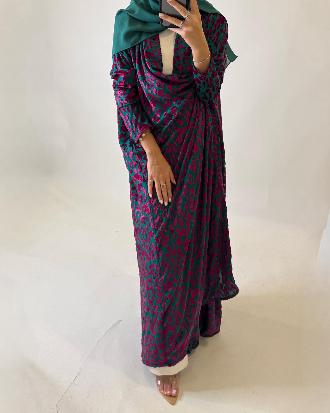 A486 - Green & Pink Leopard Pattern Velvet Abaya