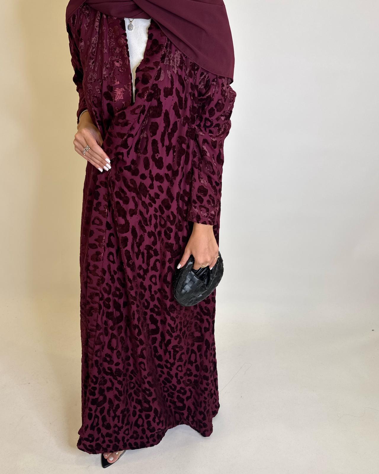 A487 - Maroon Leopard Pattern Velvet Abaya