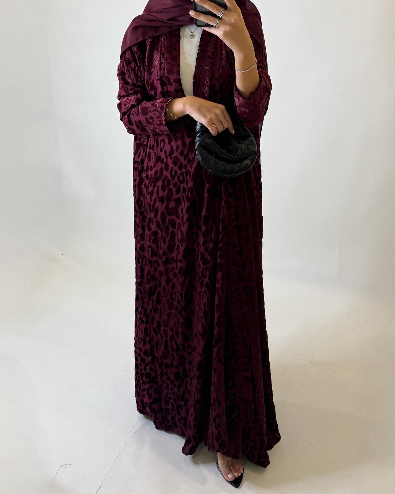 A487 - Maroon Leopard Pattern Velvet Abaya