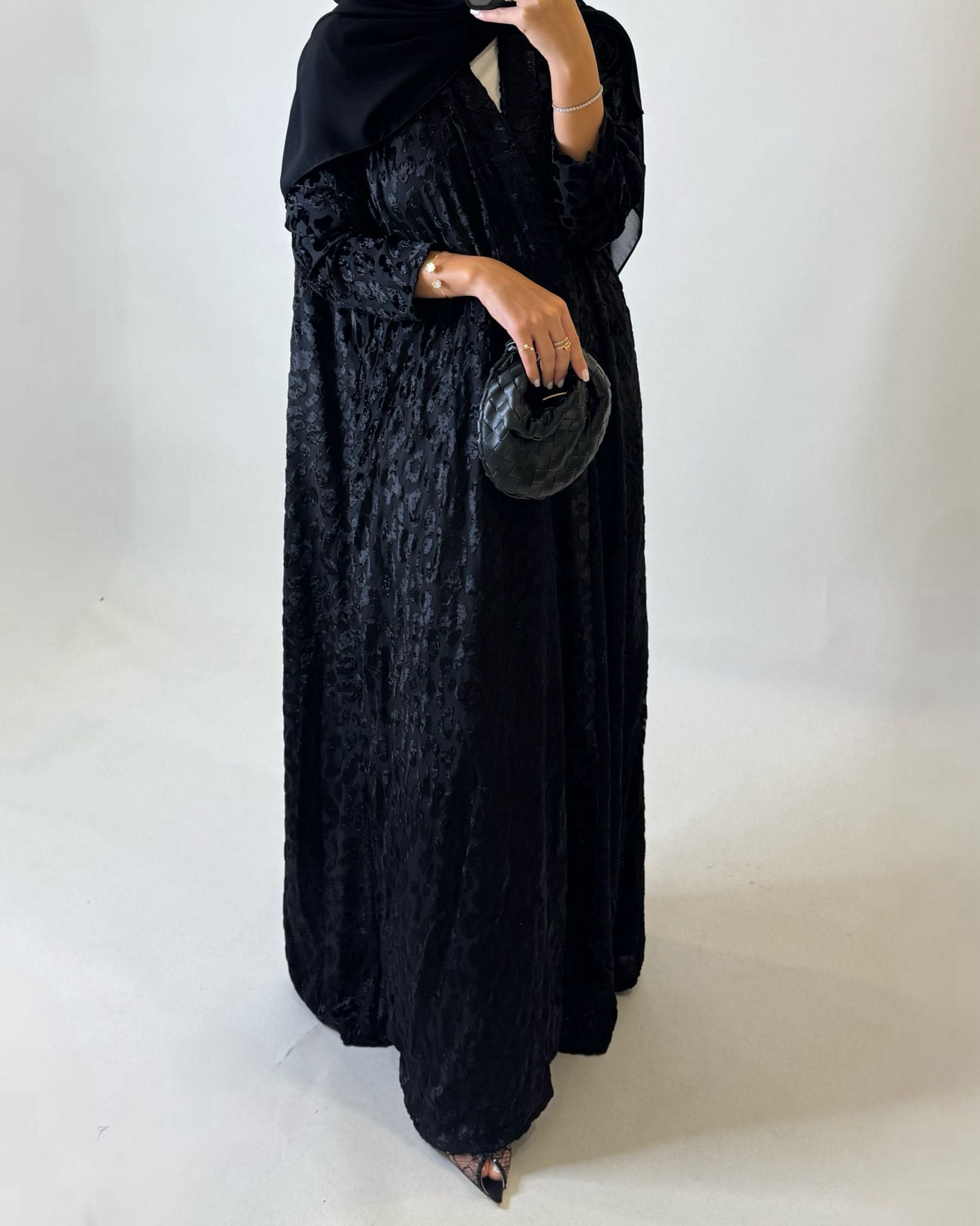 A488 - Black Leopard Pattern Velvet Abaya