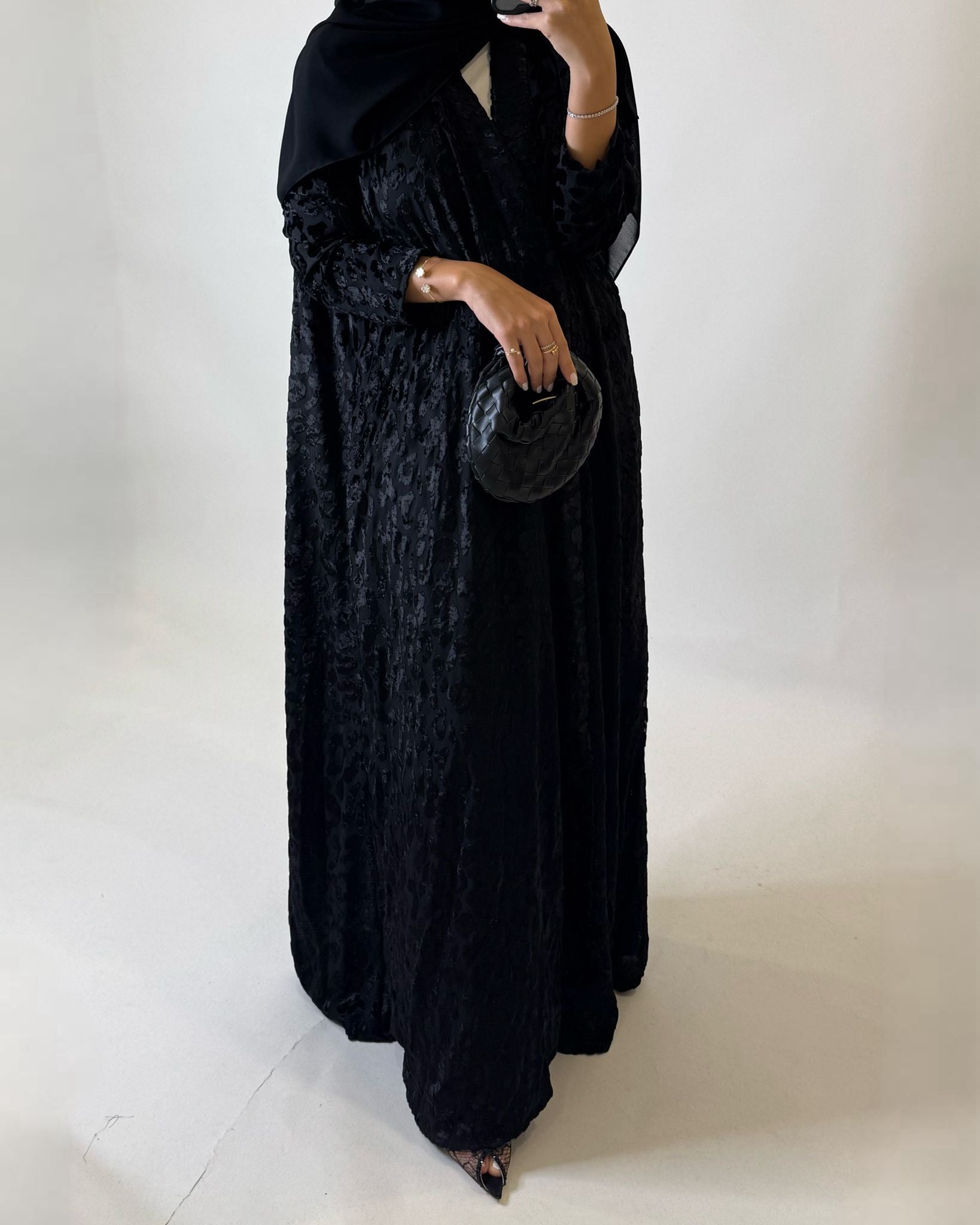 A488 - Black Leopard Pattern Velvet Abaya