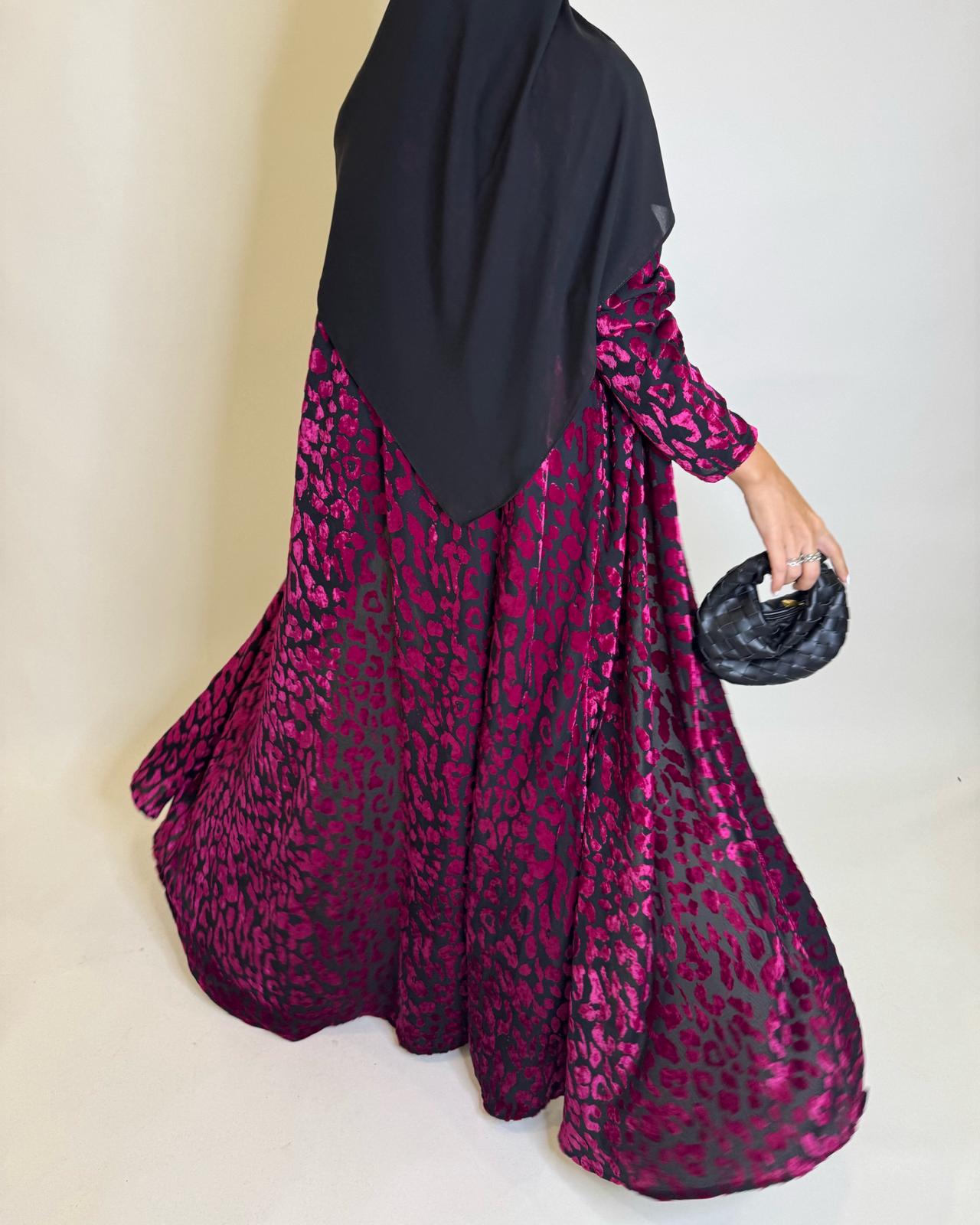 A485 - Black & Pink Leopard Pattern Velvet Abaya