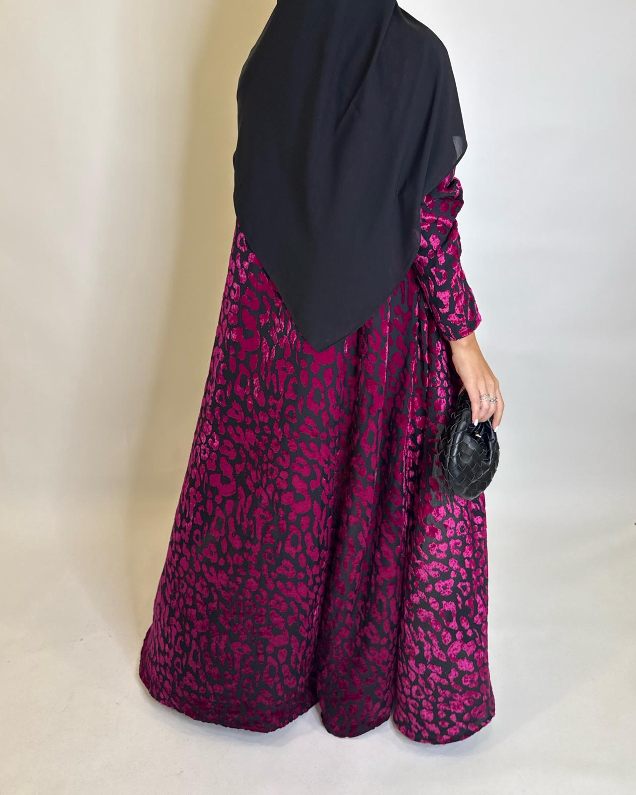 A485 - Black & Pink Leopard Pattern Velvet Abaya