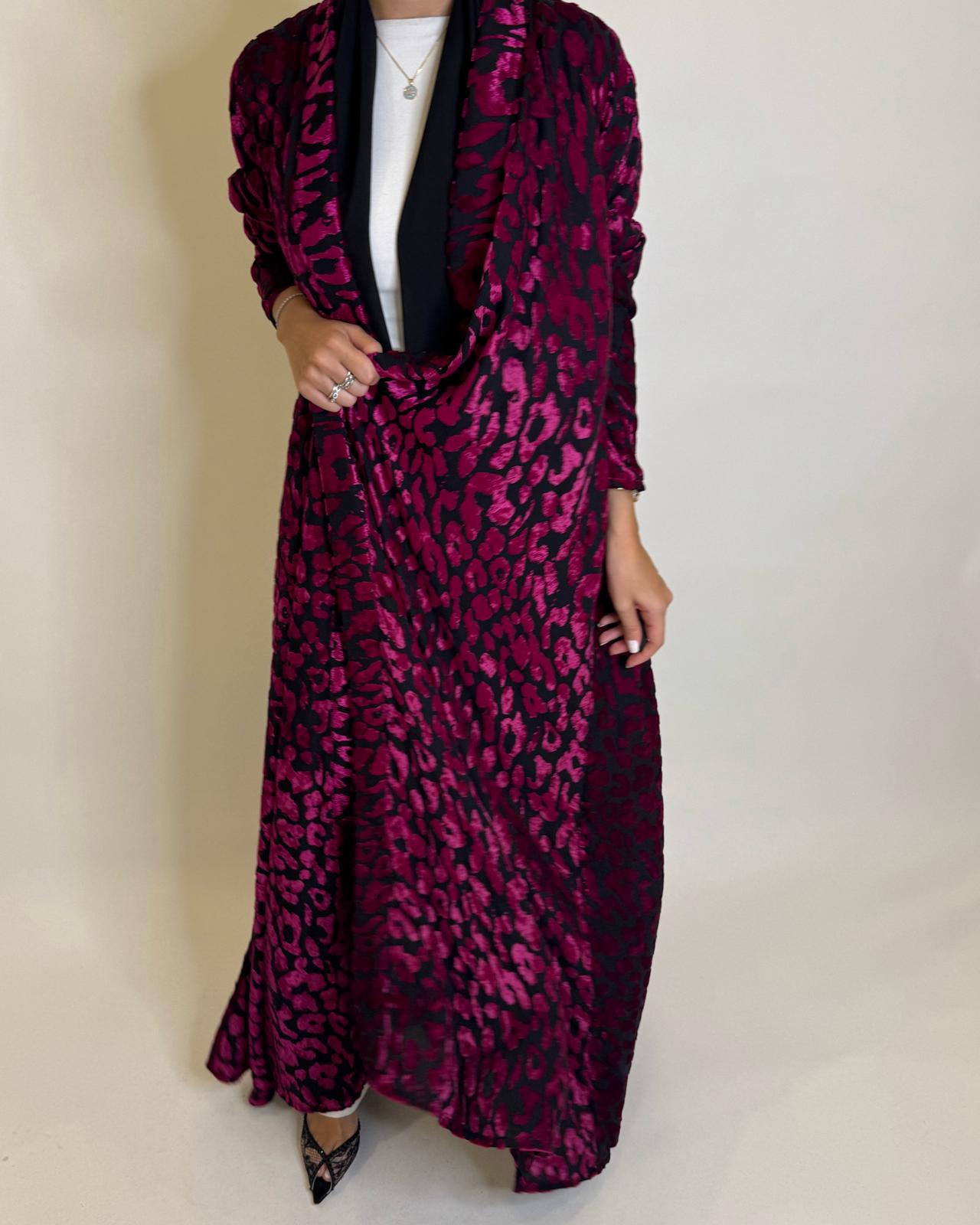 A485 - Black & Pink Leopard Pattern Velvet Abaya