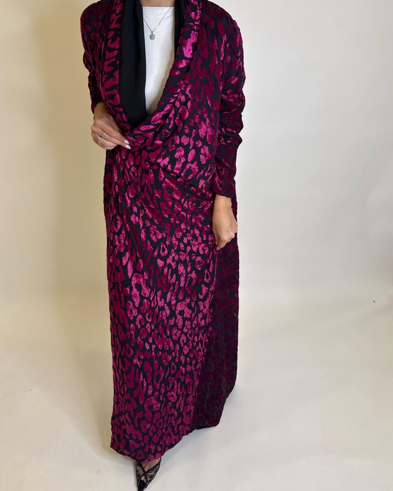 A485 - Black & Pink Leopard Pattern Velvet Abaya