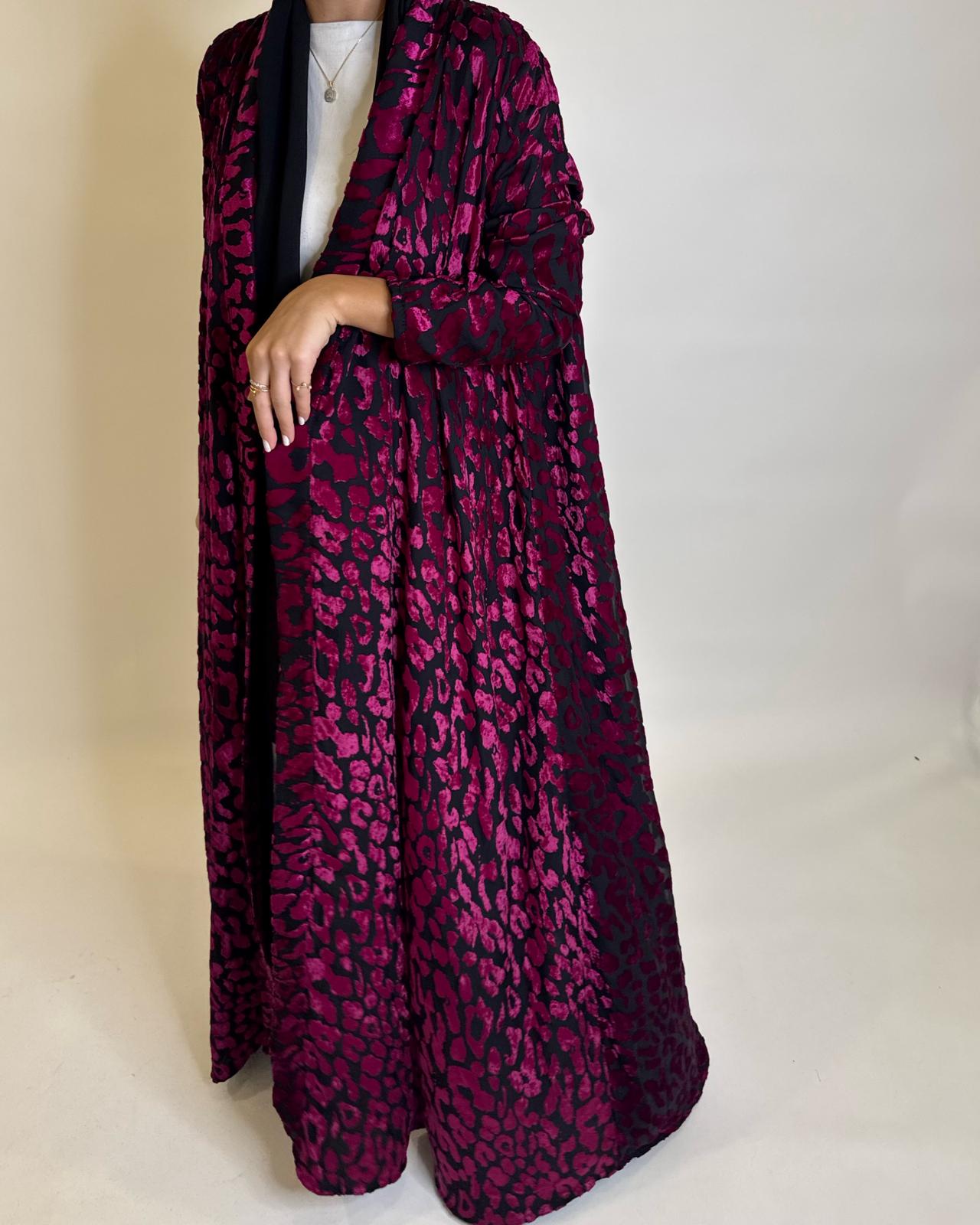 A485 - Black & Pink Leopard Pattern Velvet Abaya