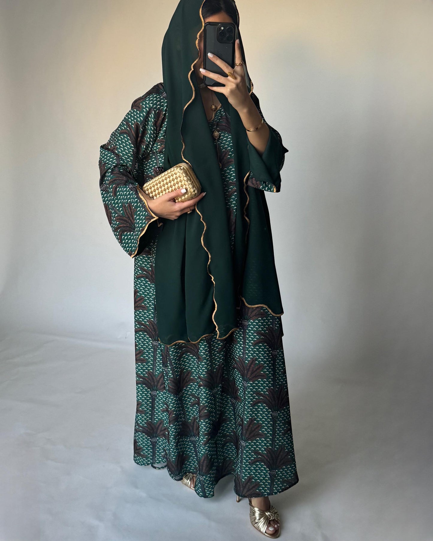 A342 - Forest Green & Brown Palm Tree Pattern Jalabiya and Head Scarf