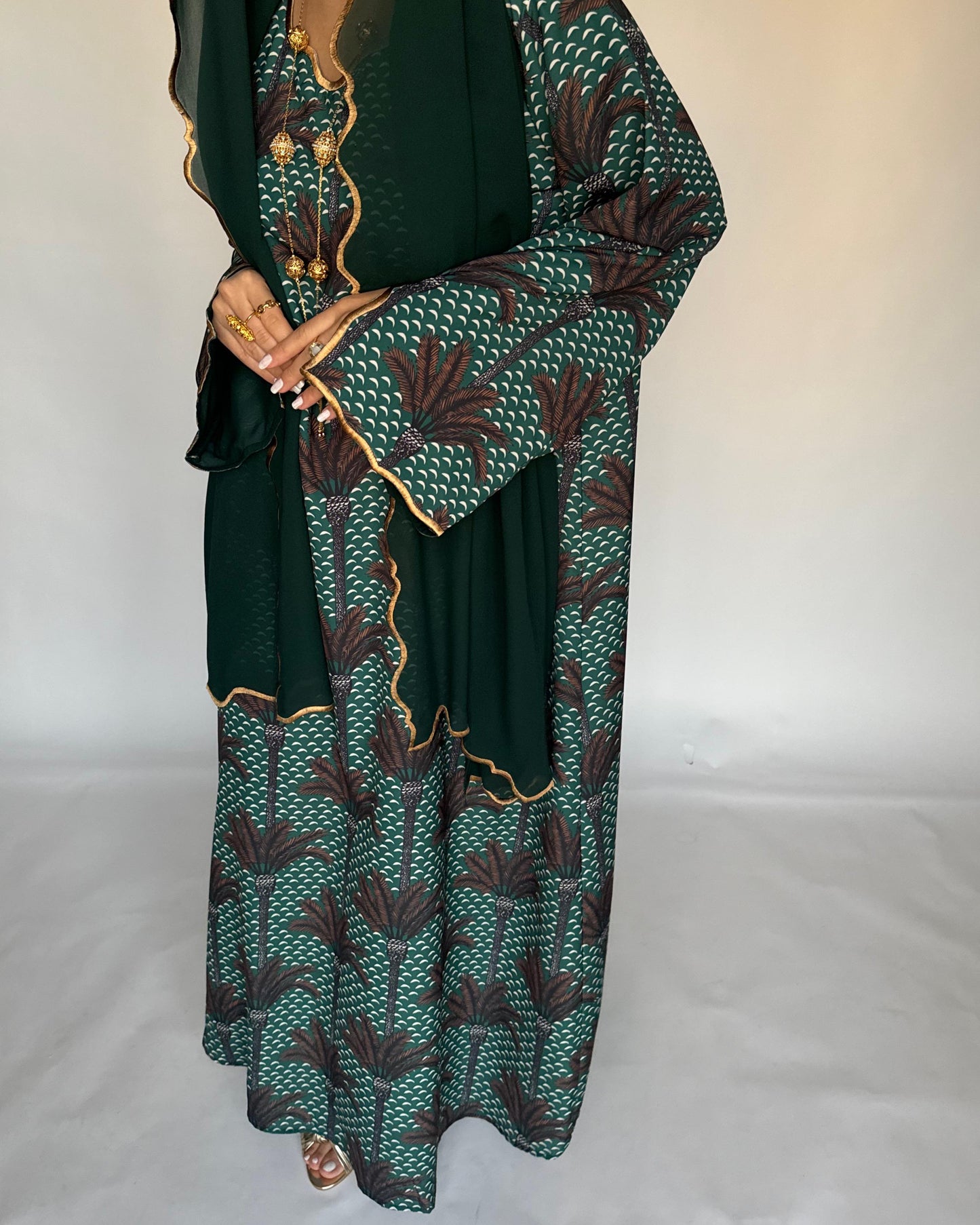 A342 - Forest Green & Brown Palm Tree Pattern Jalabiya and Head Scarf