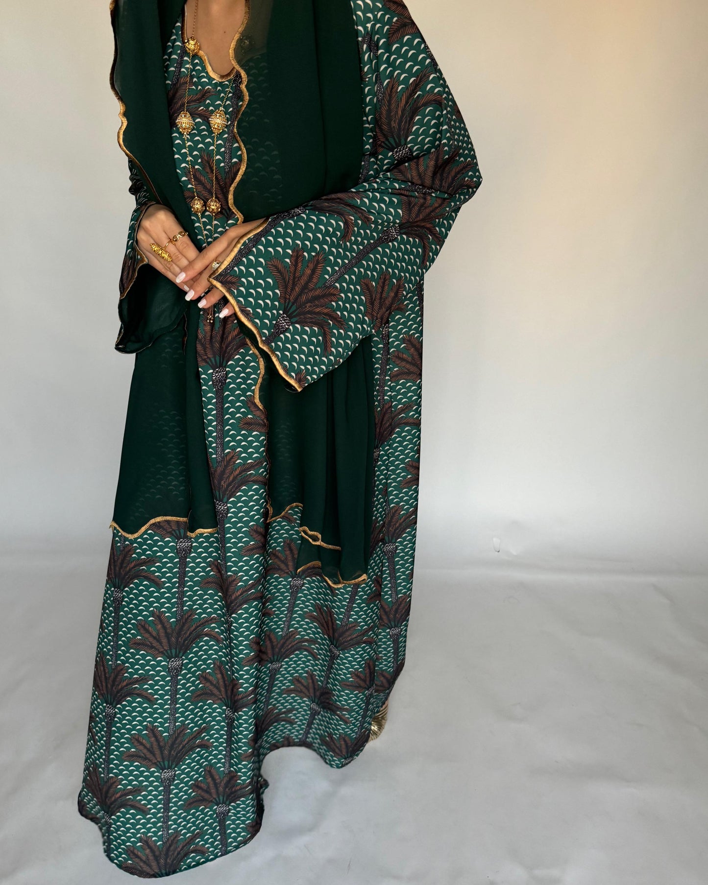 A342 - Forest Green & Brown Palm Tree Pattern Jalabiya and Head Scarf