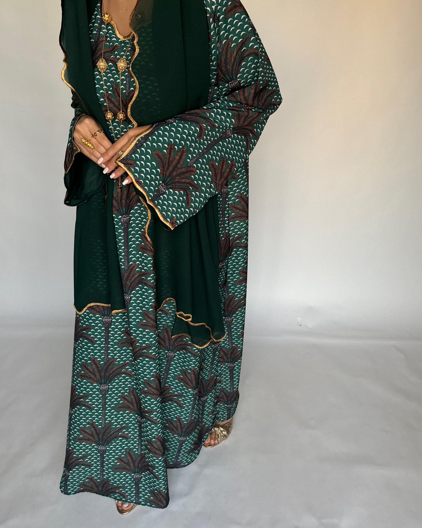 A342 - Forest Green & Brown Palm Tree Pattern Jalabiya and Head Scarf
