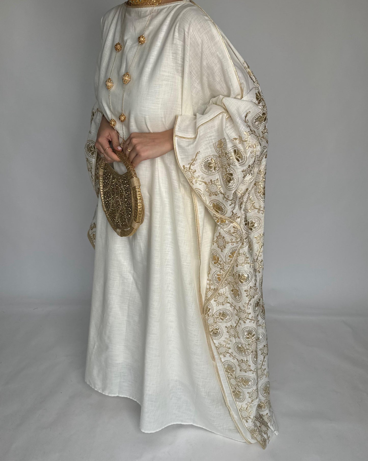 A367 - OffWhite Embroidered Jalabiya (READY TO SHIP)