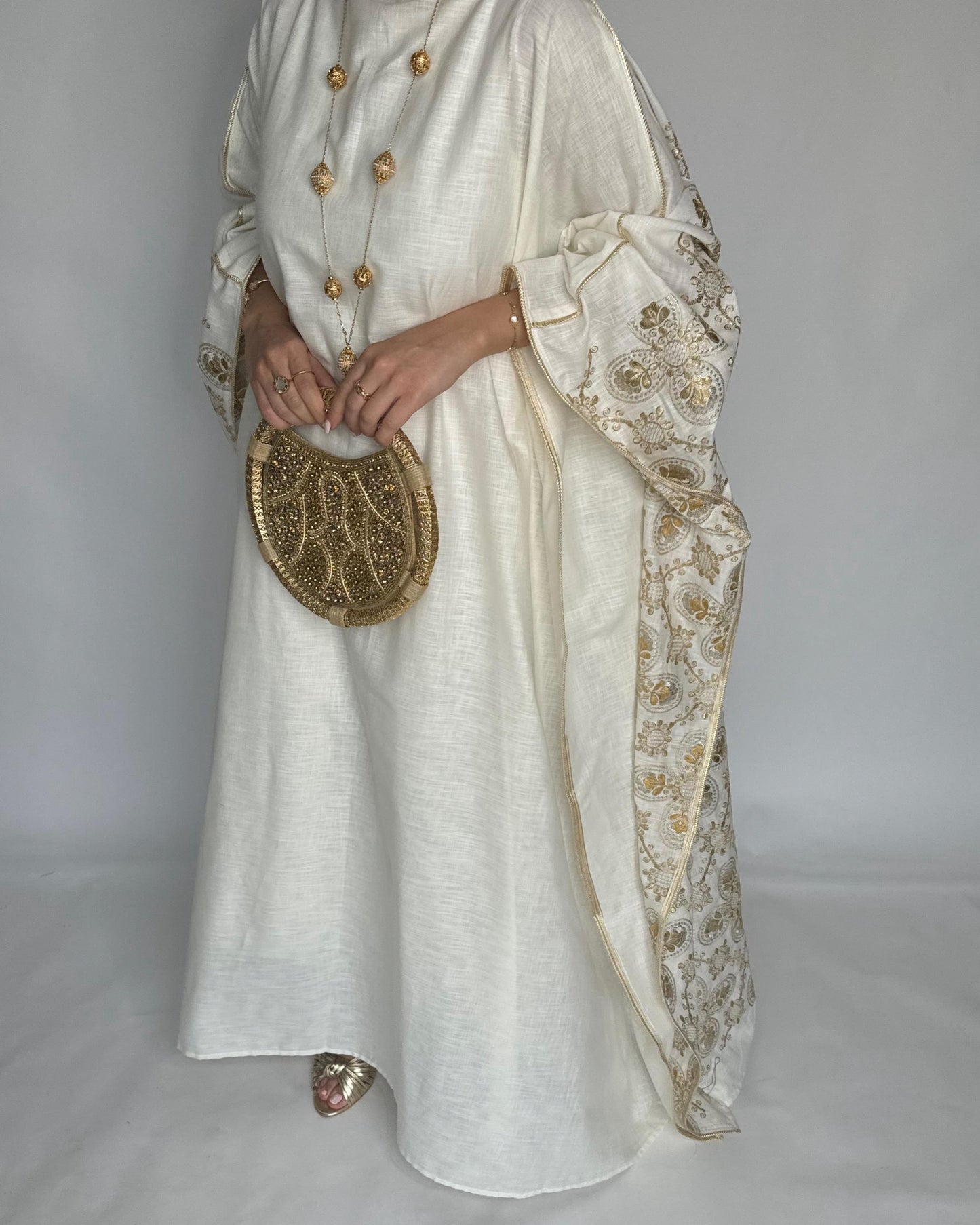 A367 - OffWhite Embroidered Jalabiya (READY TO SHIP)