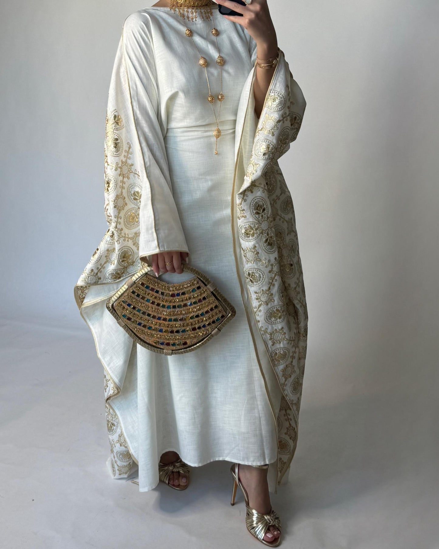 A367 - OffWhite Embroidered Jalabiya (READY TO SHIP)