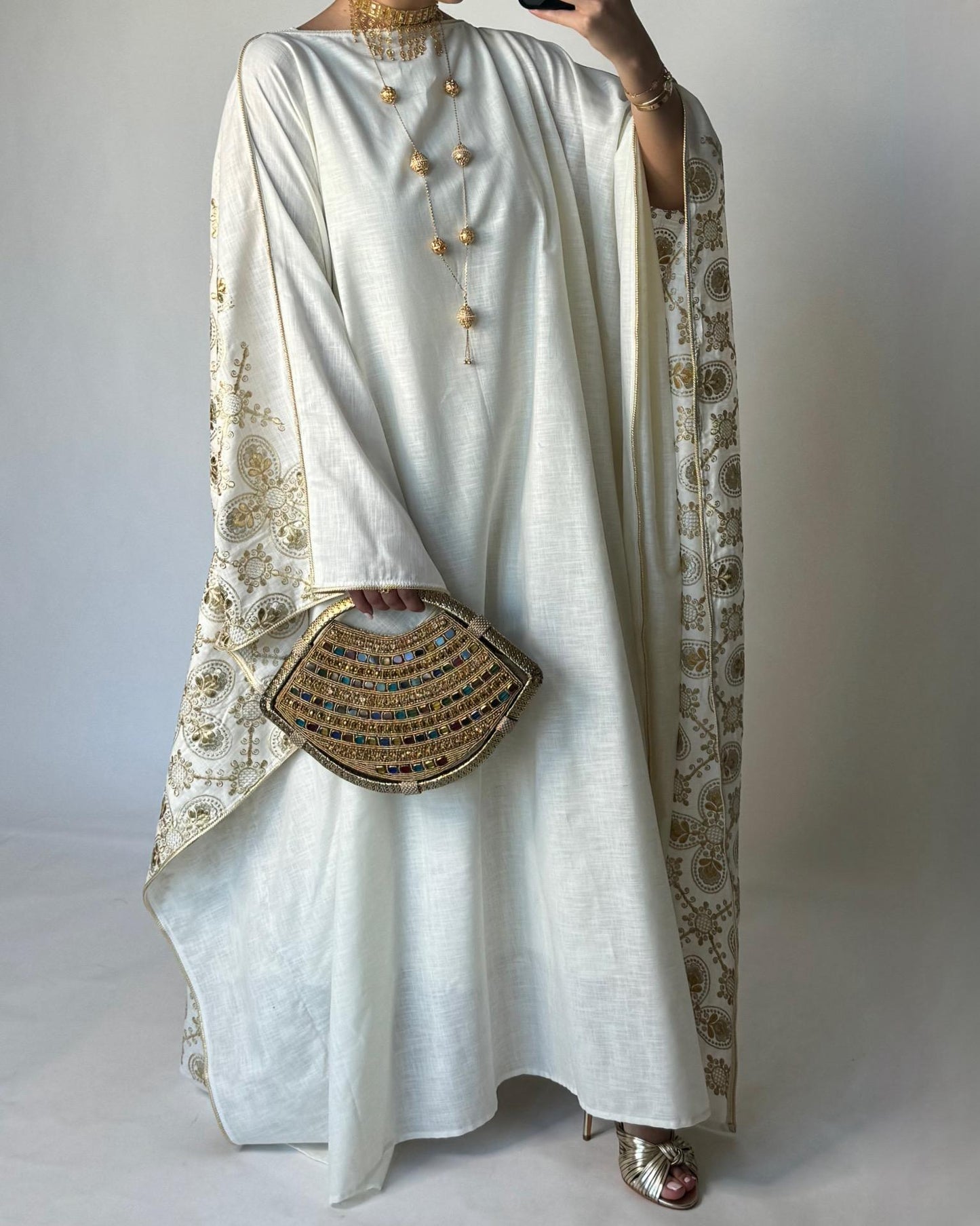 A367 - OffWhite Embroidered Jalabiya (READY TO SHIP)