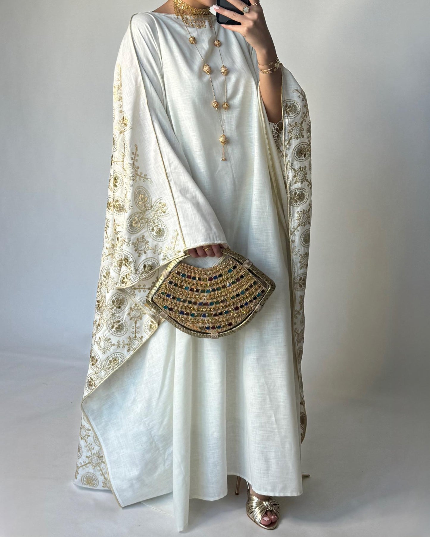 A367 - OffWhite Embroidered Jalabiya (READY TO SHIP)