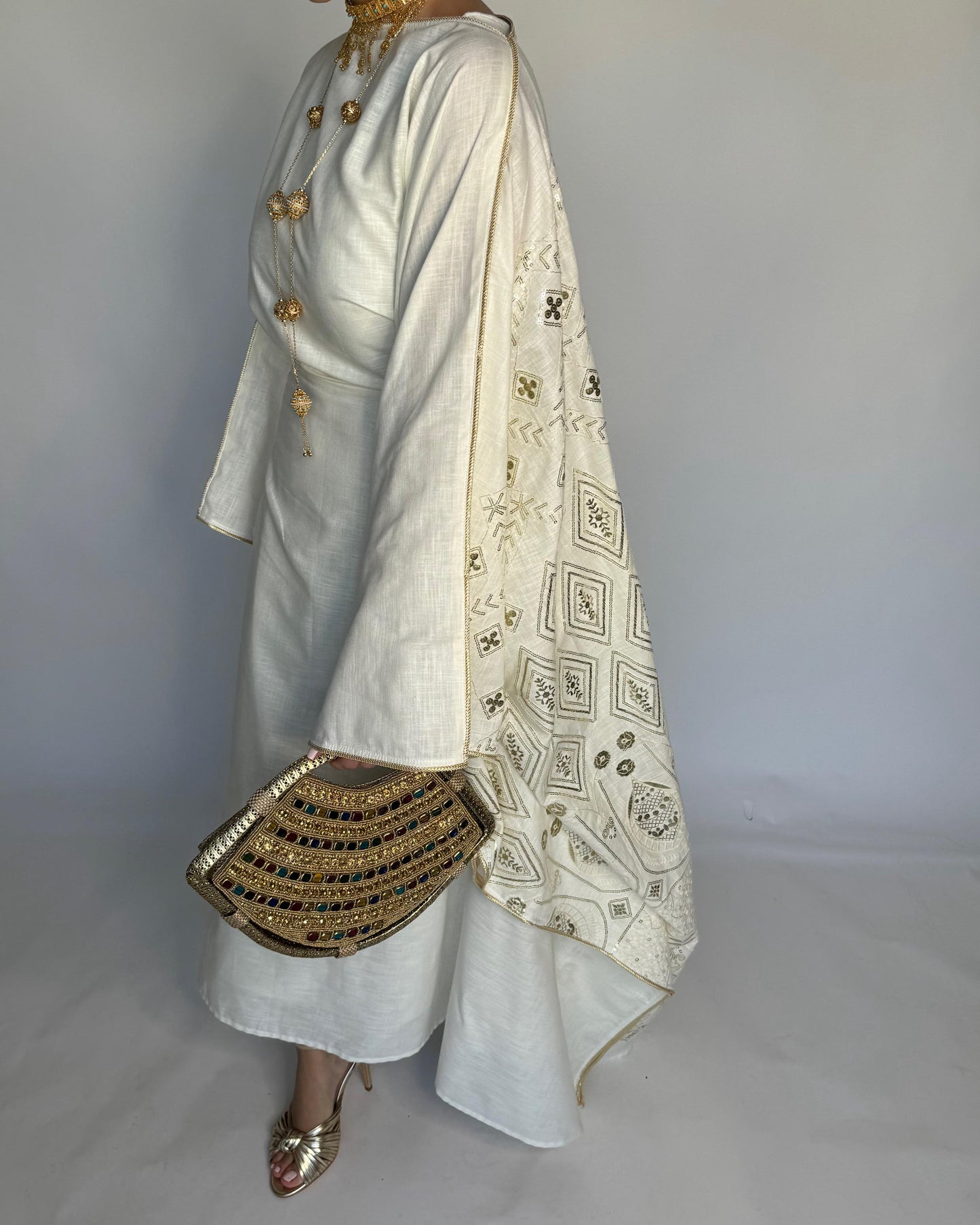A366 - OffWhite Embroidered Jalabiya (READY TO SHIP)
