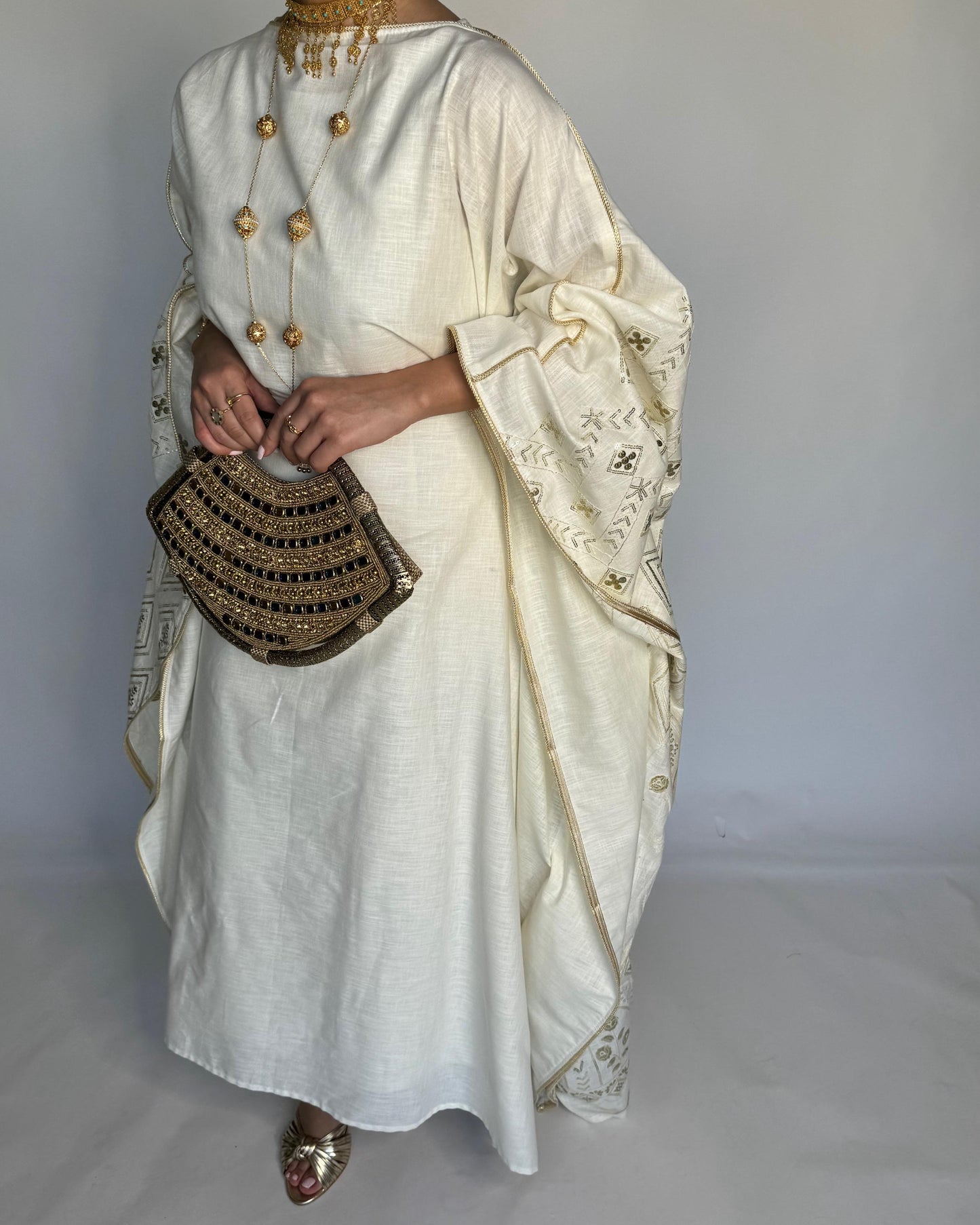 A367 - OffWhite Embroidered Jalabiya (READY TO SHIP)