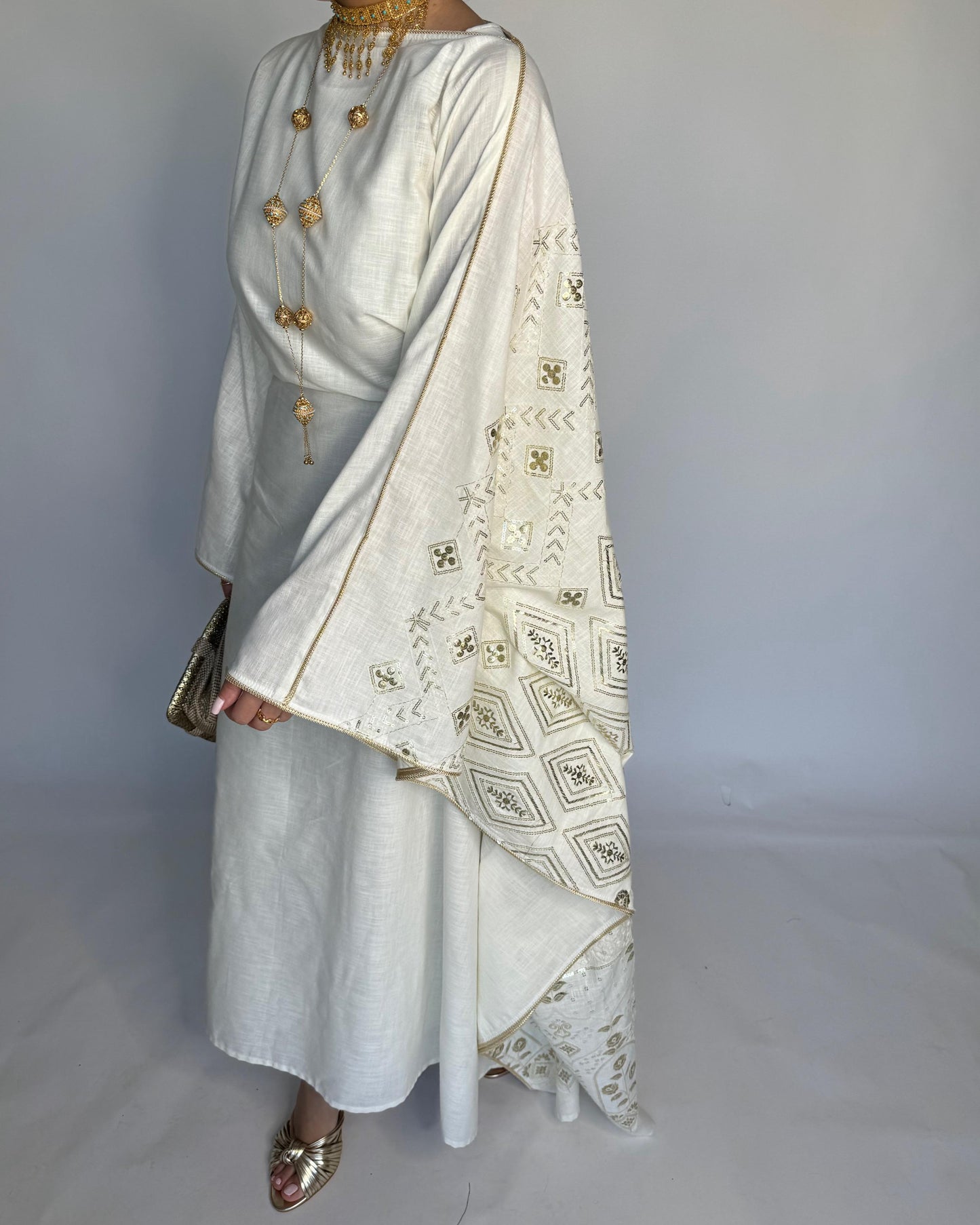 A366 - OffWhite Embroidered Jalabiya (READY TO SHIP)