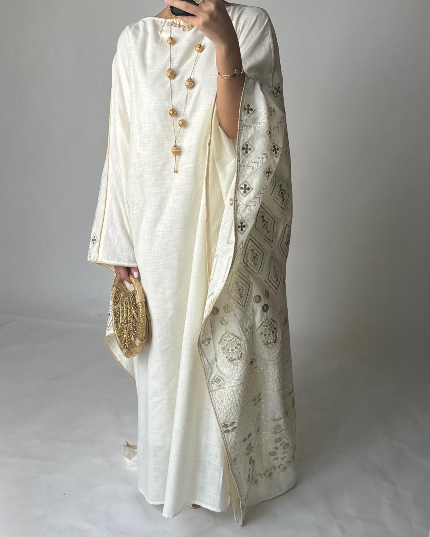 A366 - OffWhite Embroidered Jalabiya (READY TO SHIP)