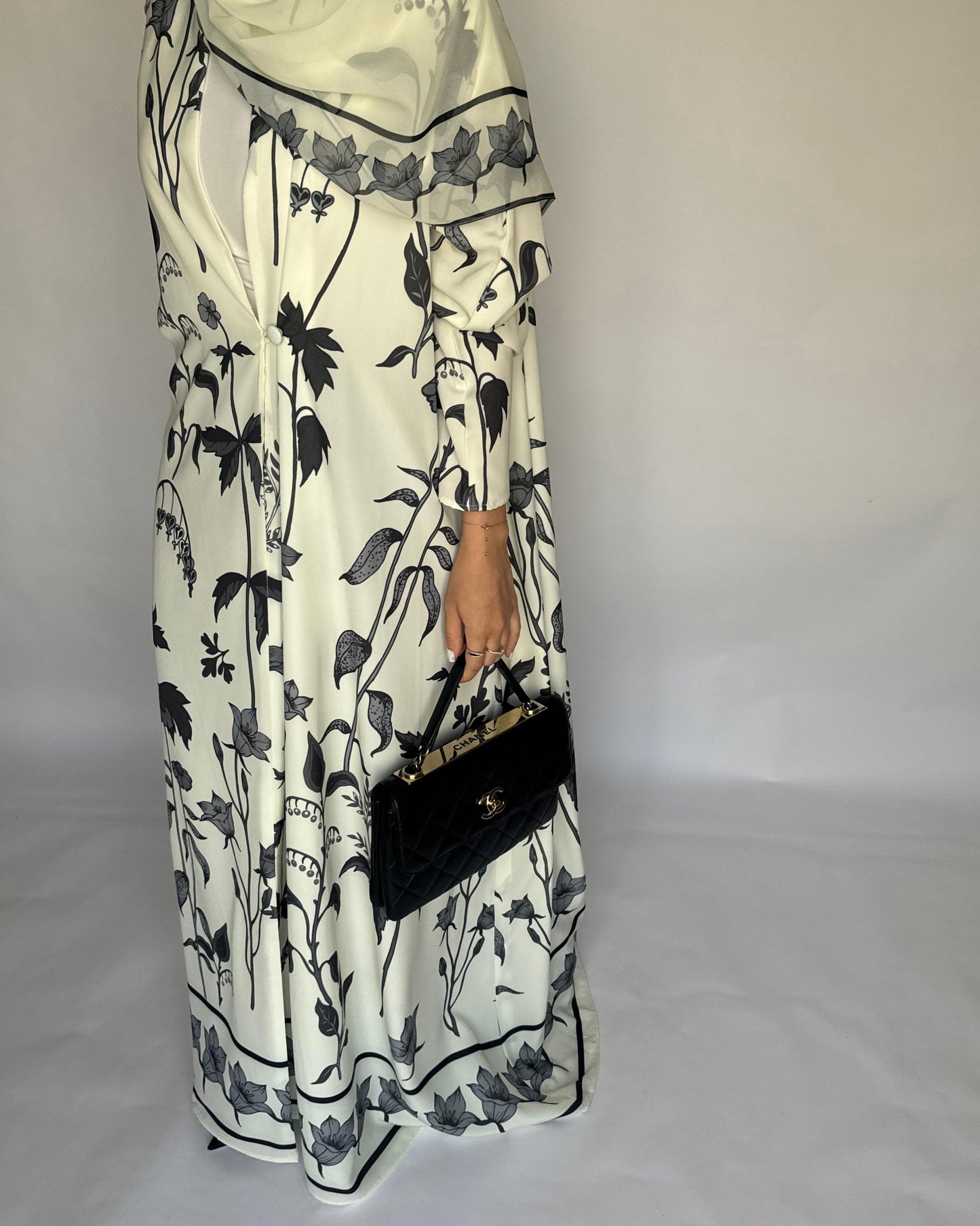 A378 - Off-White Pattern A-Cut Summery Daily Abaya
