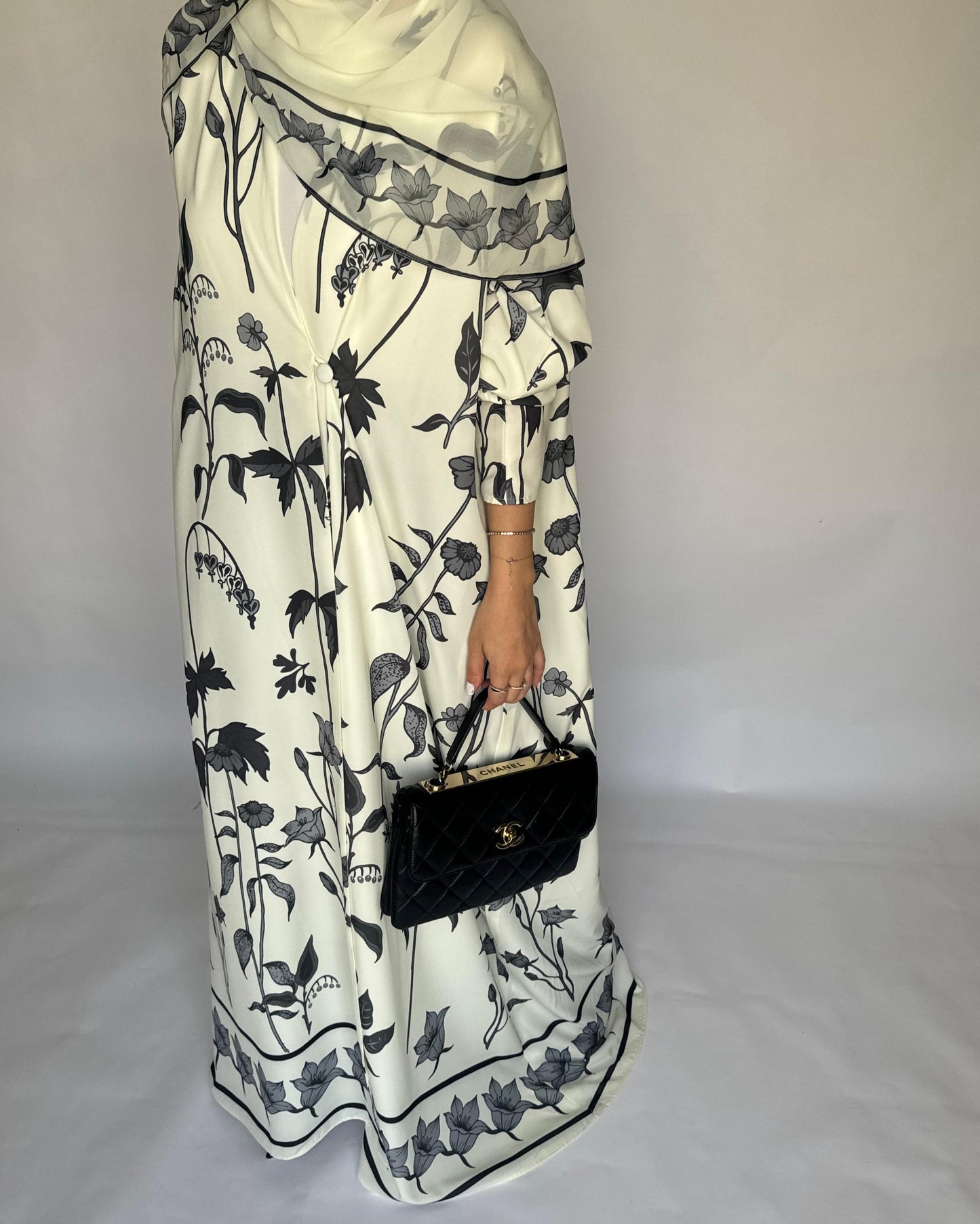 A378 - Off-White Pattern A-Cut Summery Daily Abaya