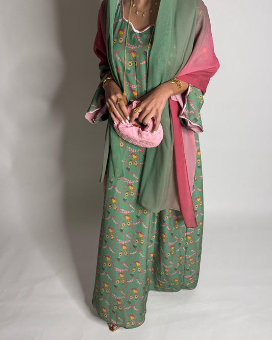 A534 - Green & Pink Henna Pattern Jalabiya & Matching Ombre Head Scarf