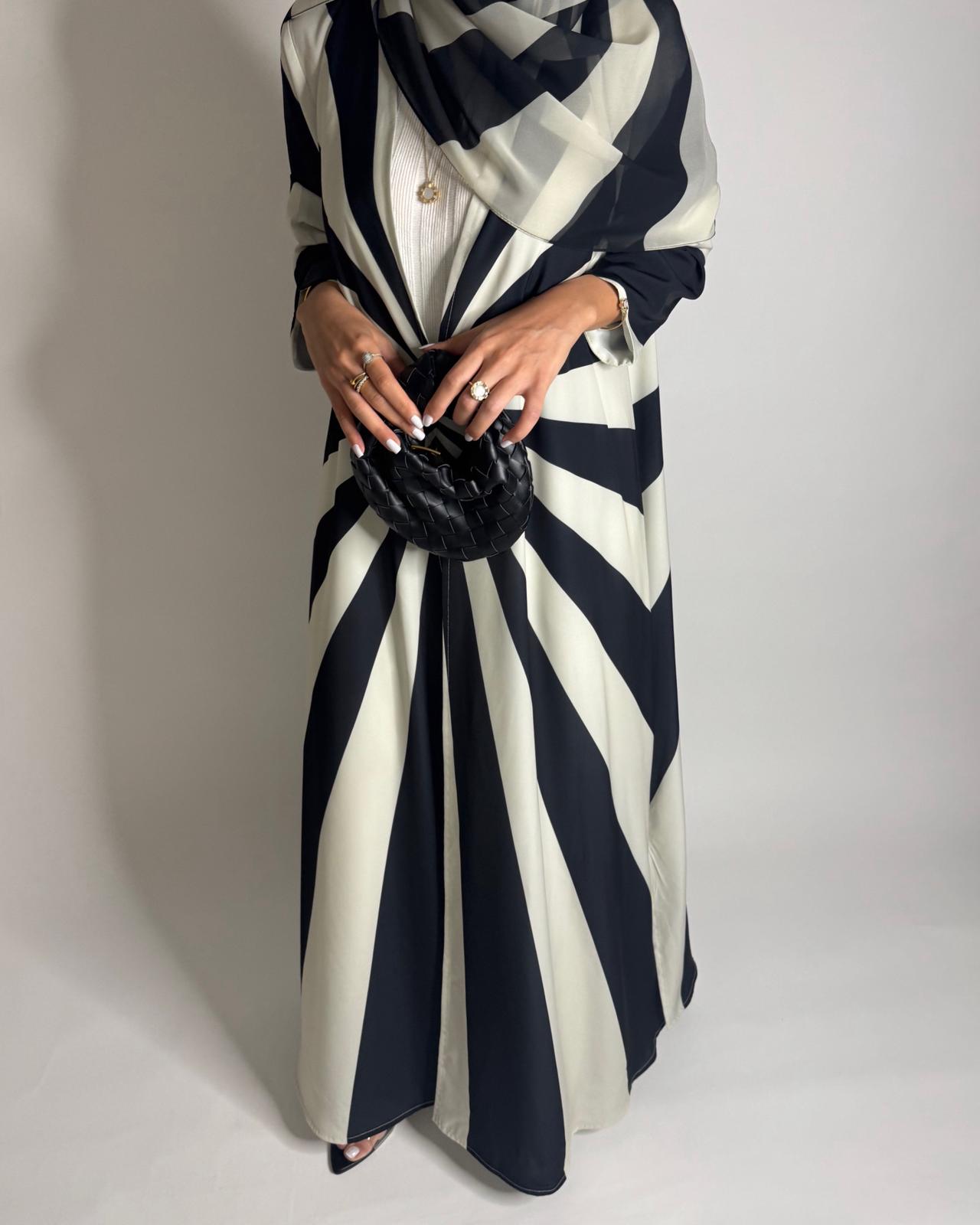 A551 - Black & White Zebra Pattern A-Cut Abaya & Matching Head Scarf